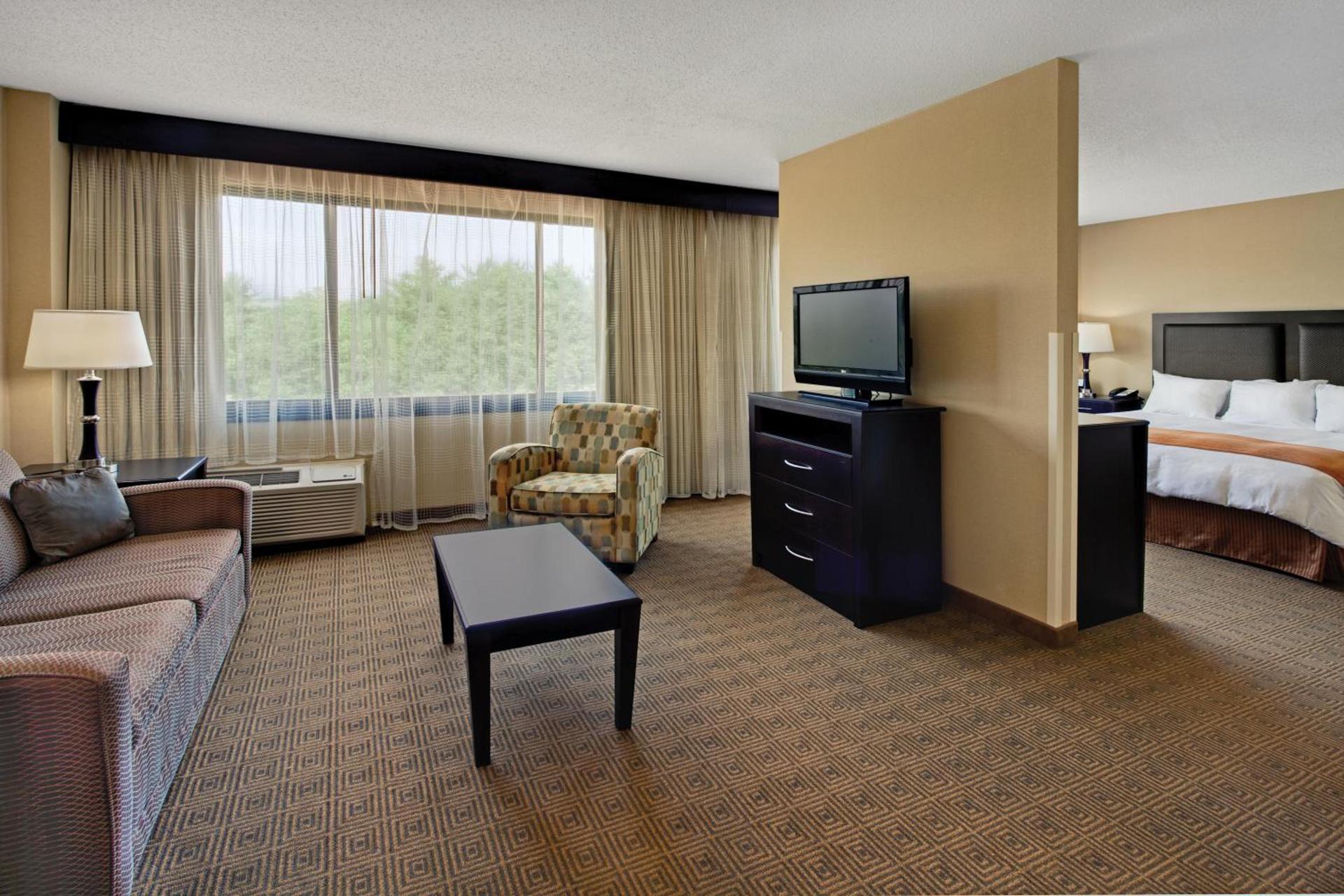 Radisson Hotel Freehold photo 26