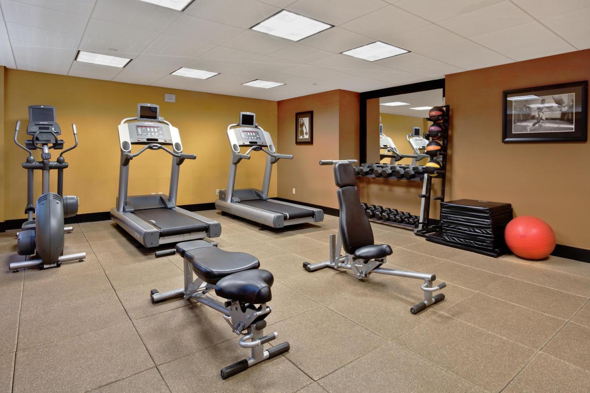 Radisson Hotel Freehold photo 38