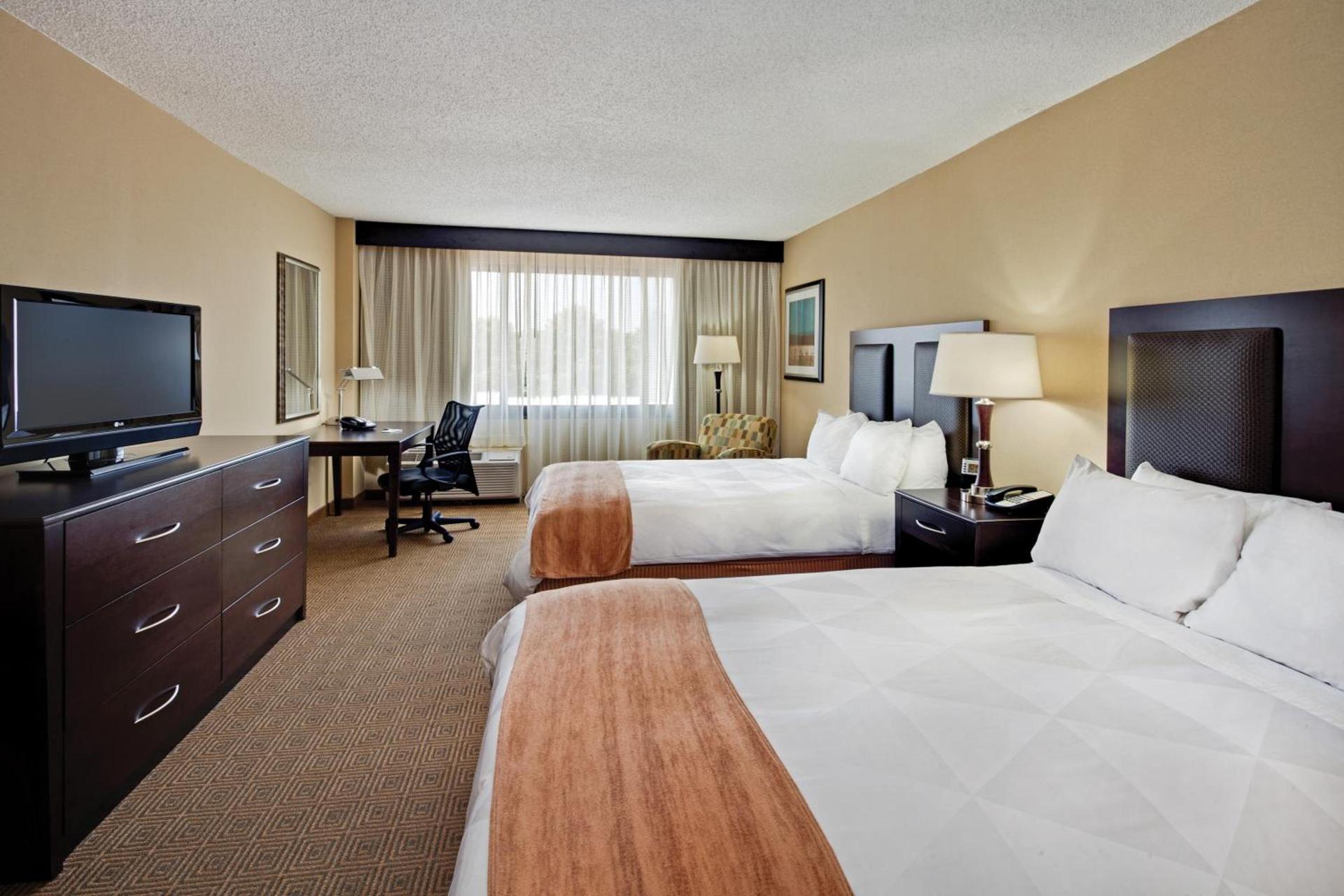 Radisson Hotel Freehold photo 23