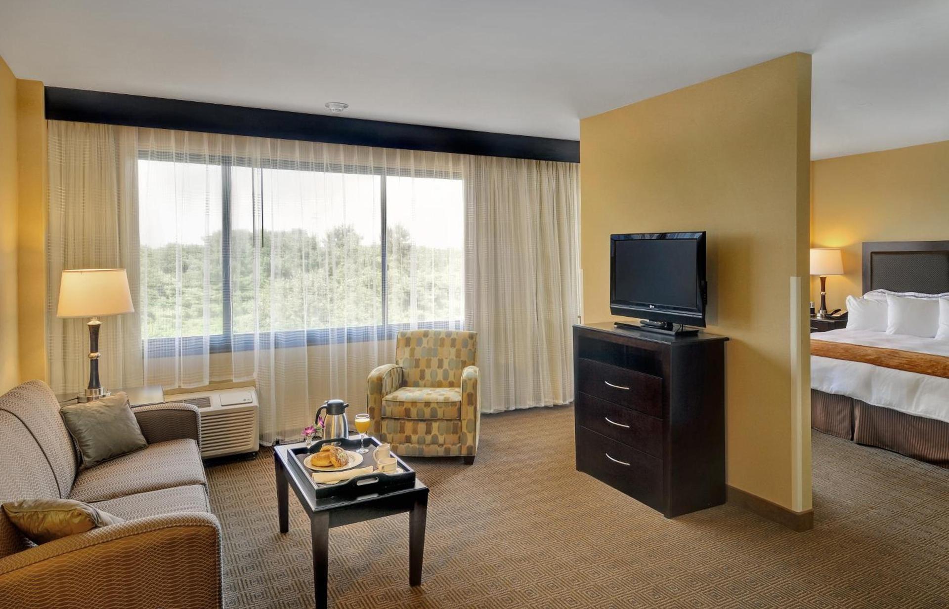 Radisson Hotel Freehold photo 30