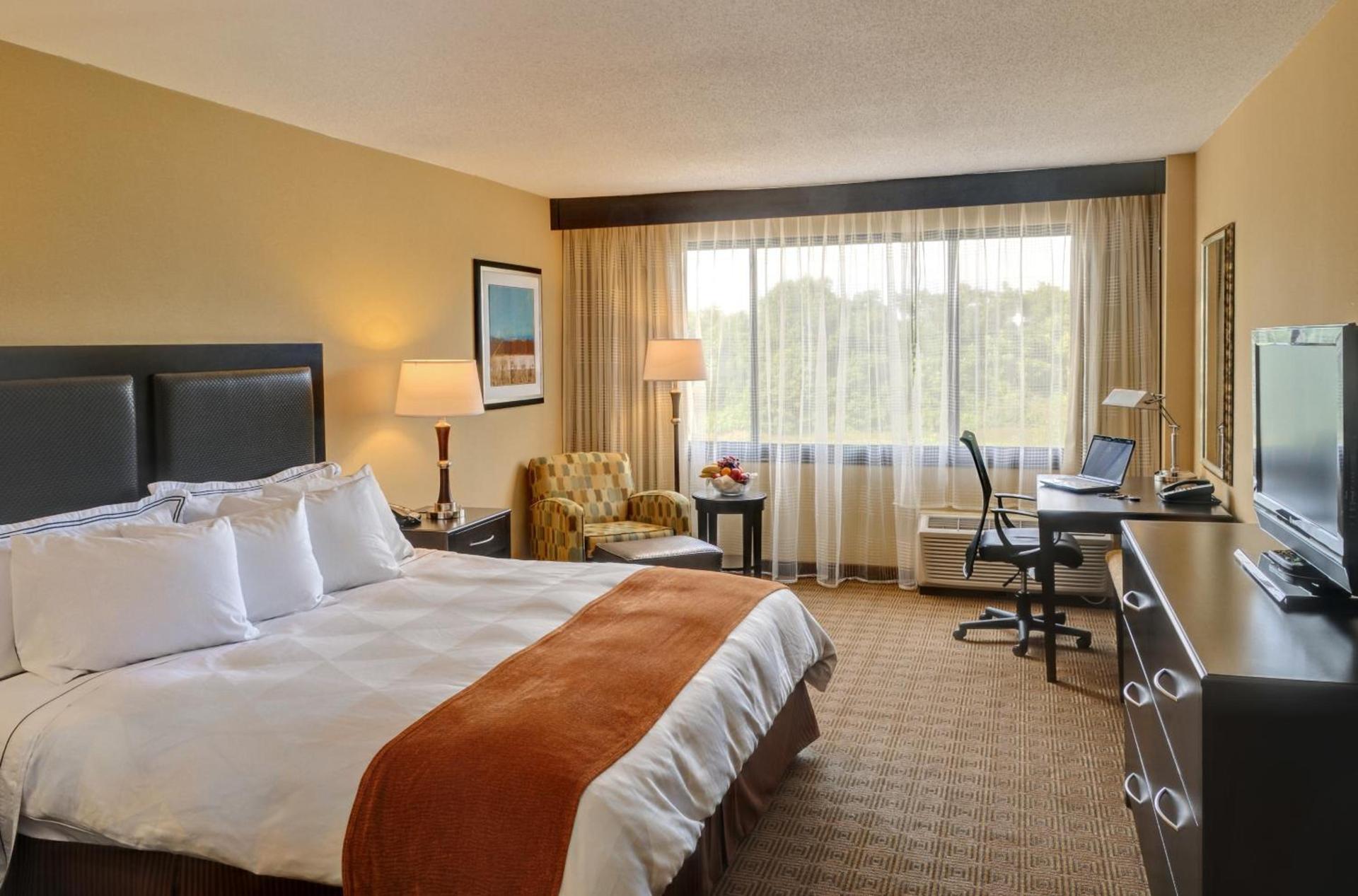 Radisson Hotel Freehold photo 20