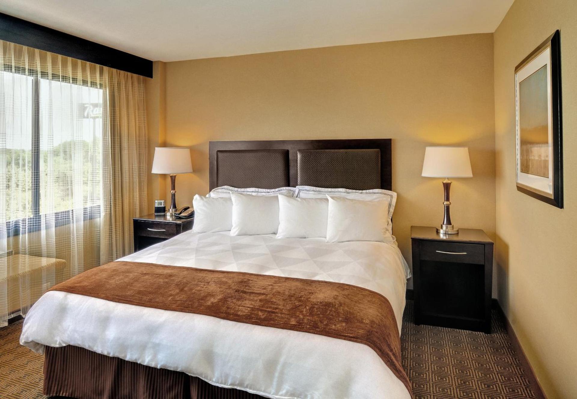 Radisson Hotel Freehold photo 25