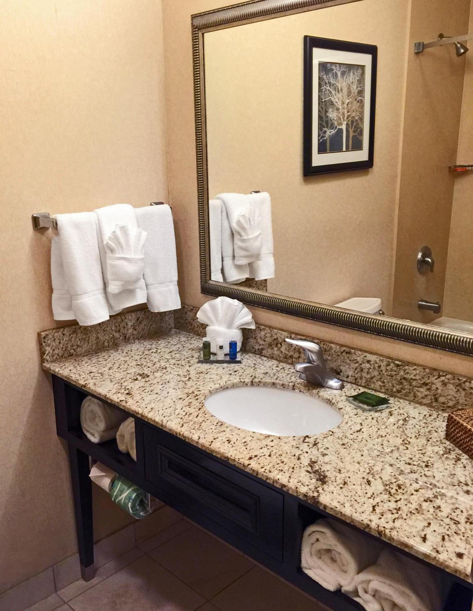 Radisson Hotel Freehold photo 31