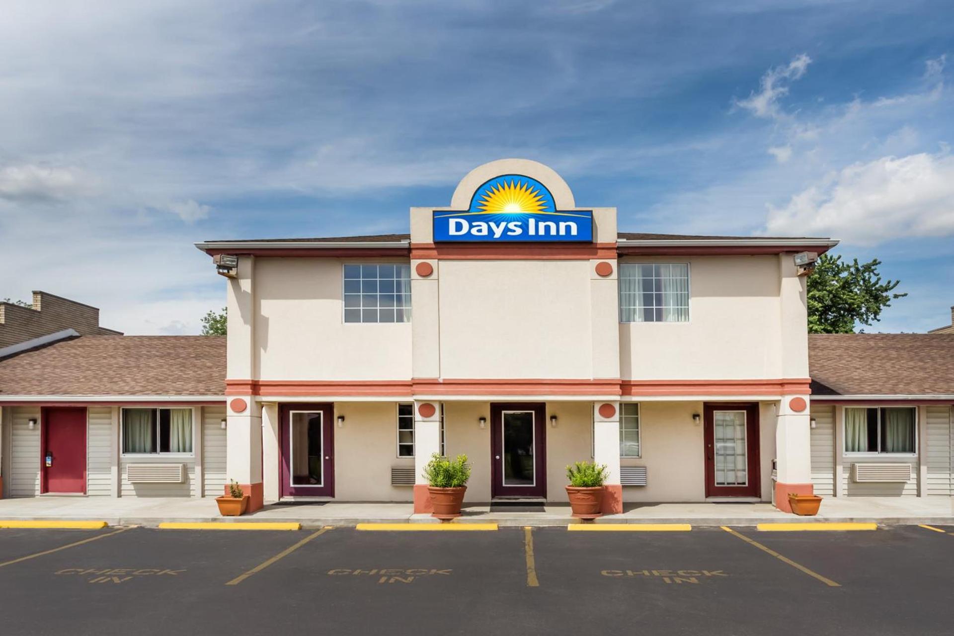 Days Inn by Wyndham Plymouth photo 17