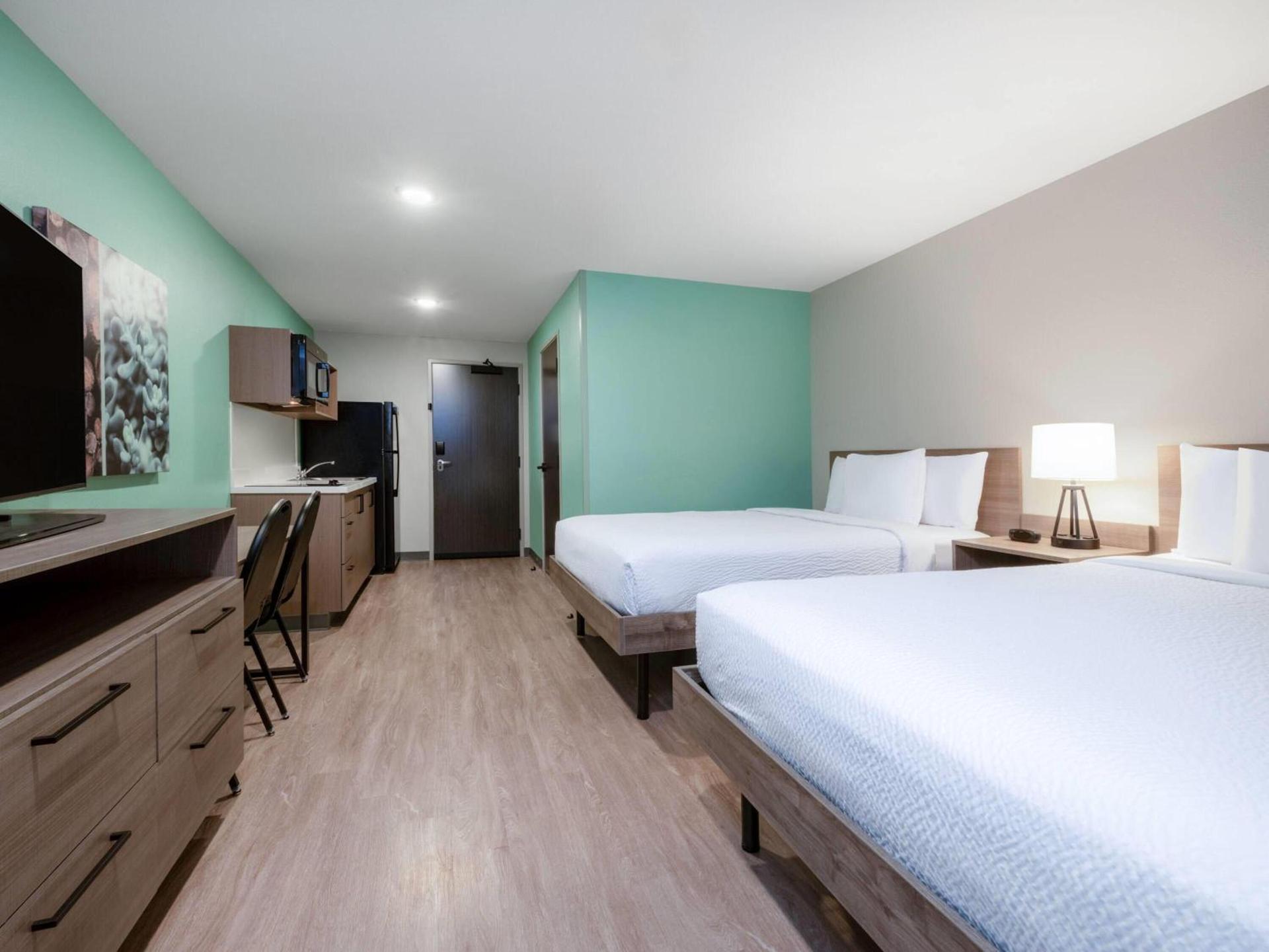 ECHO Suites Extended Stay by Wyndham Springfield Airport PLZ photo 14