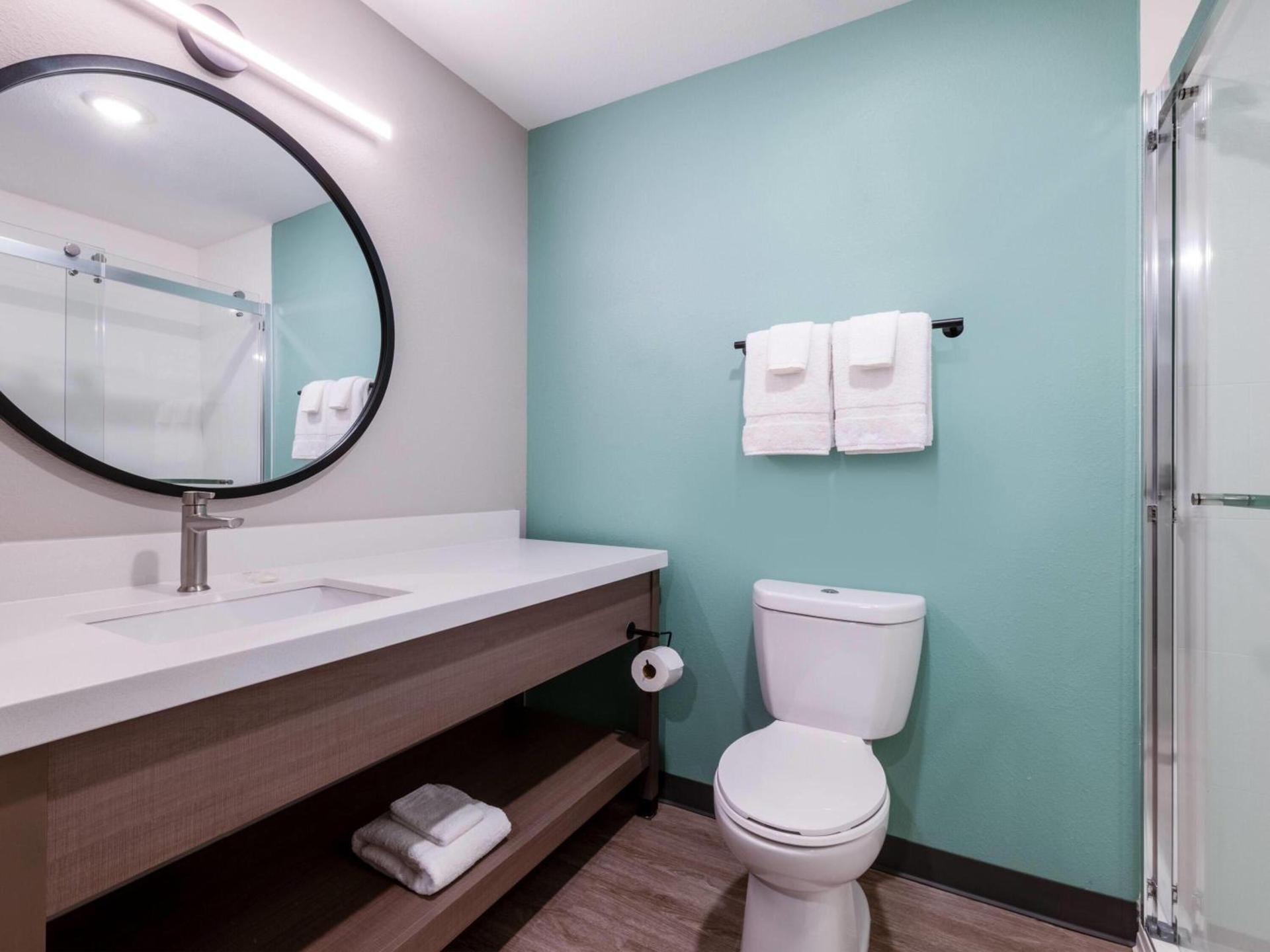 ECHO Suites Extended Stay by Wyndham Springfield Airport PLZ photo 12