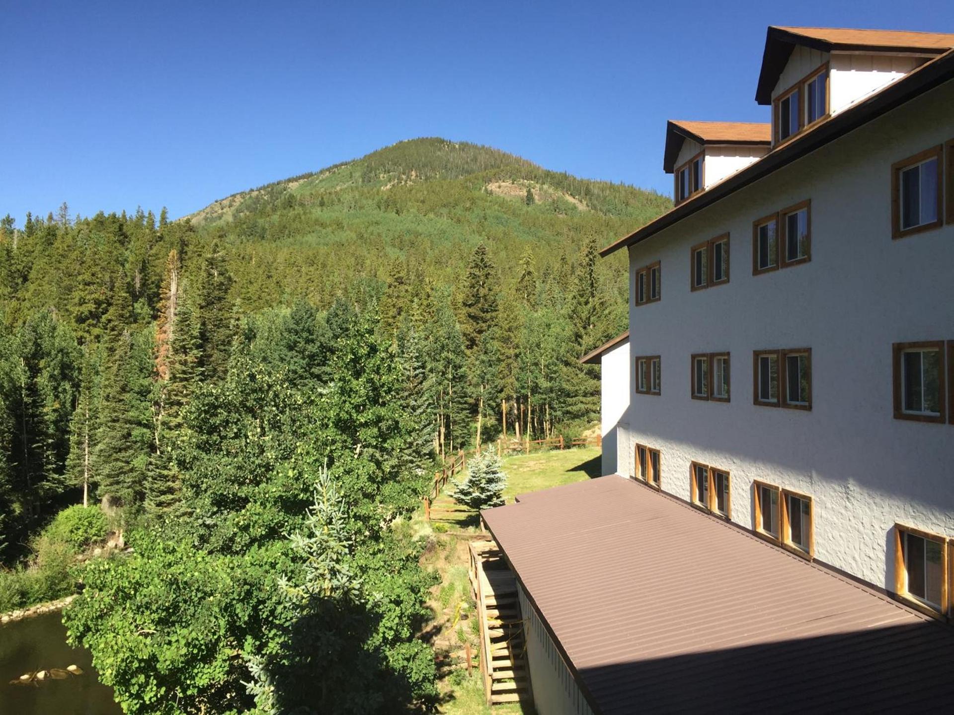 Monarch Mountain Lodge photo 5
