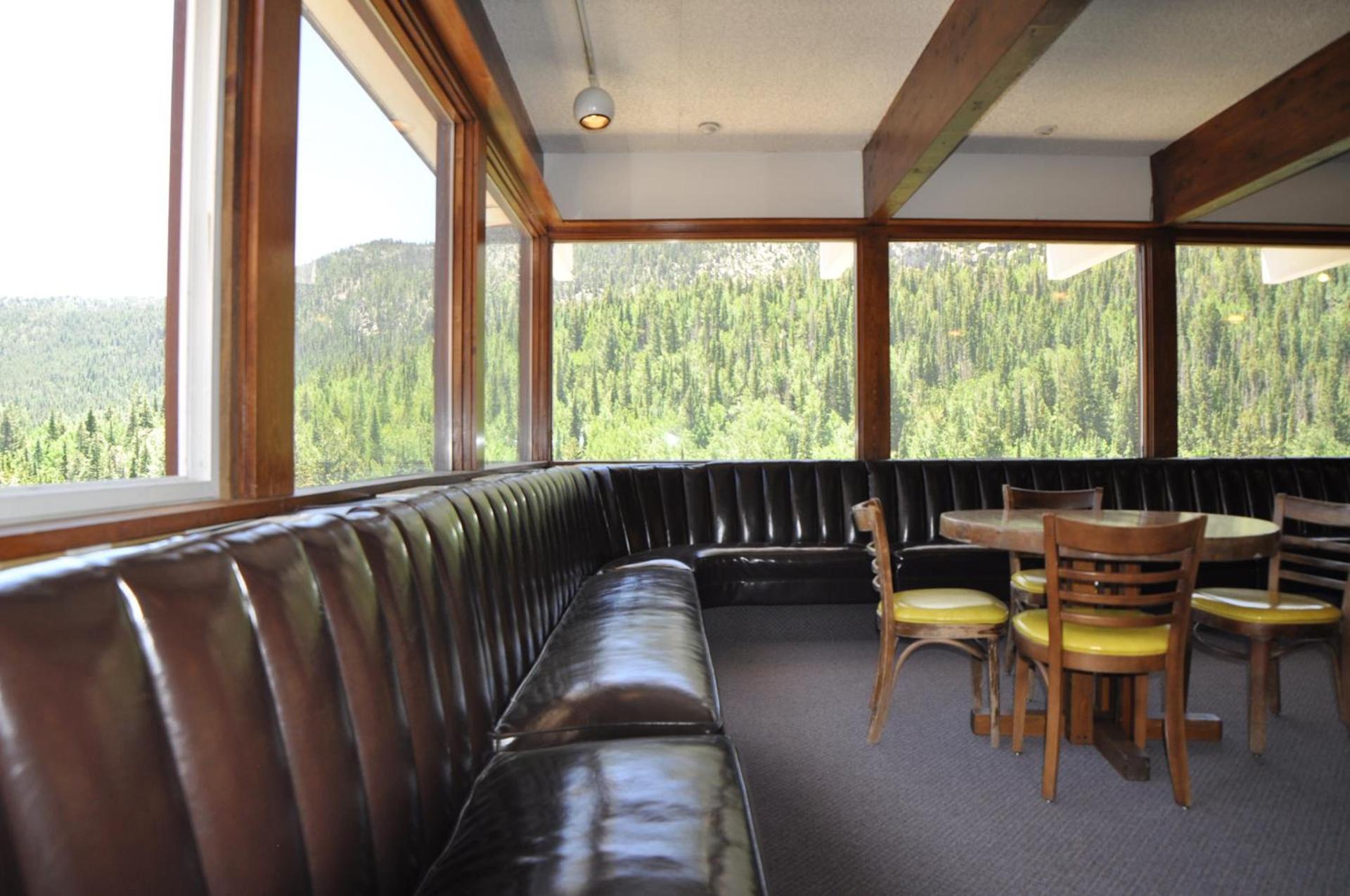 Monarch Mountain Lodge photo 12