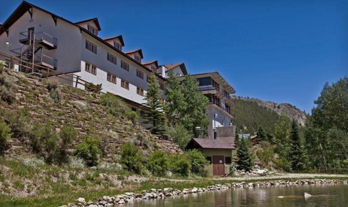 Monarch Mountain Lodge photo 17