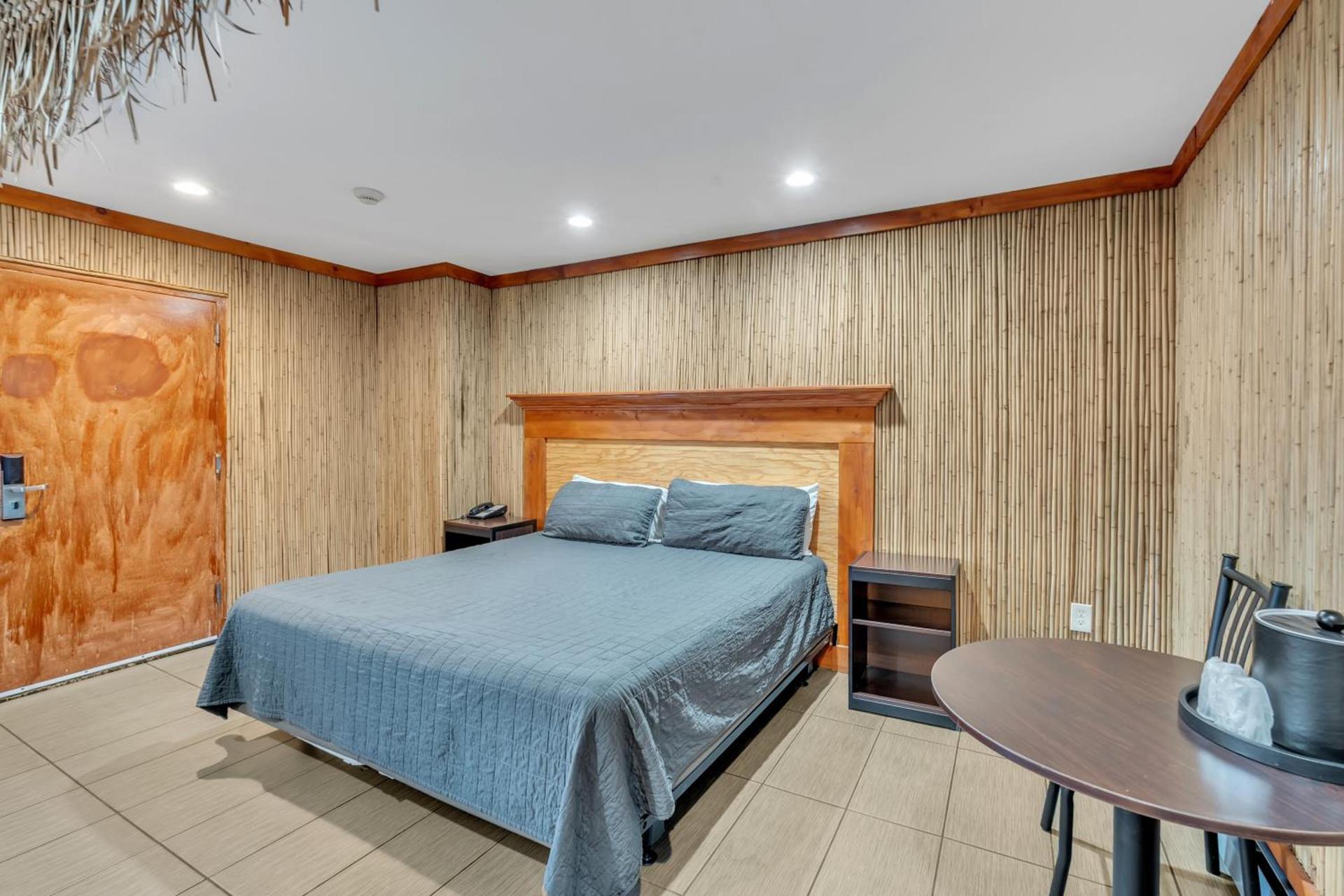 Bentley Motel photo 76