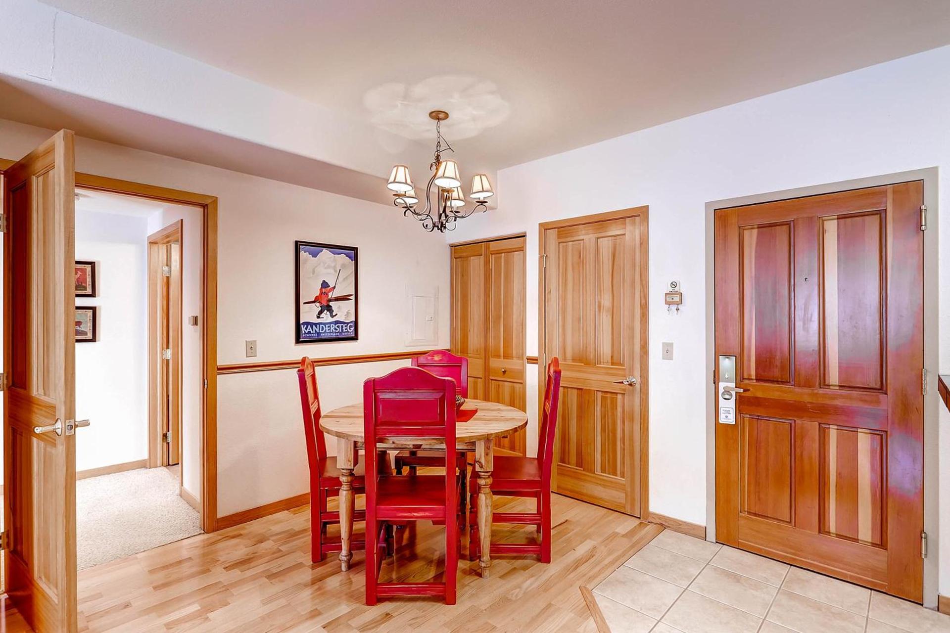 Gateway Mountain Lodge, A Vail Resorts Property photo 10