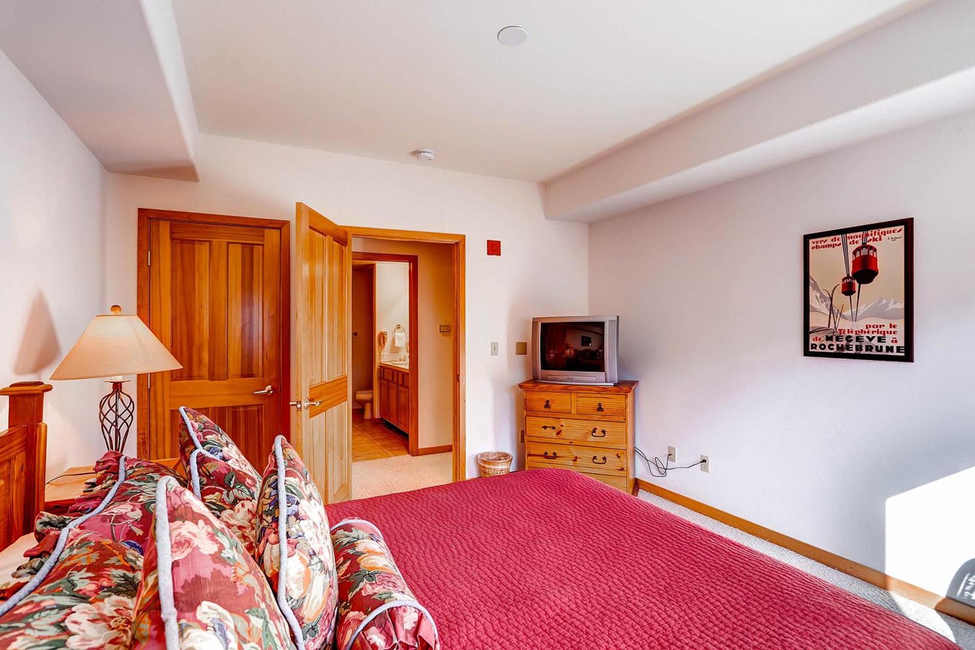 Gateway Mountain Lodge, A Vail Resorts Property photo 7