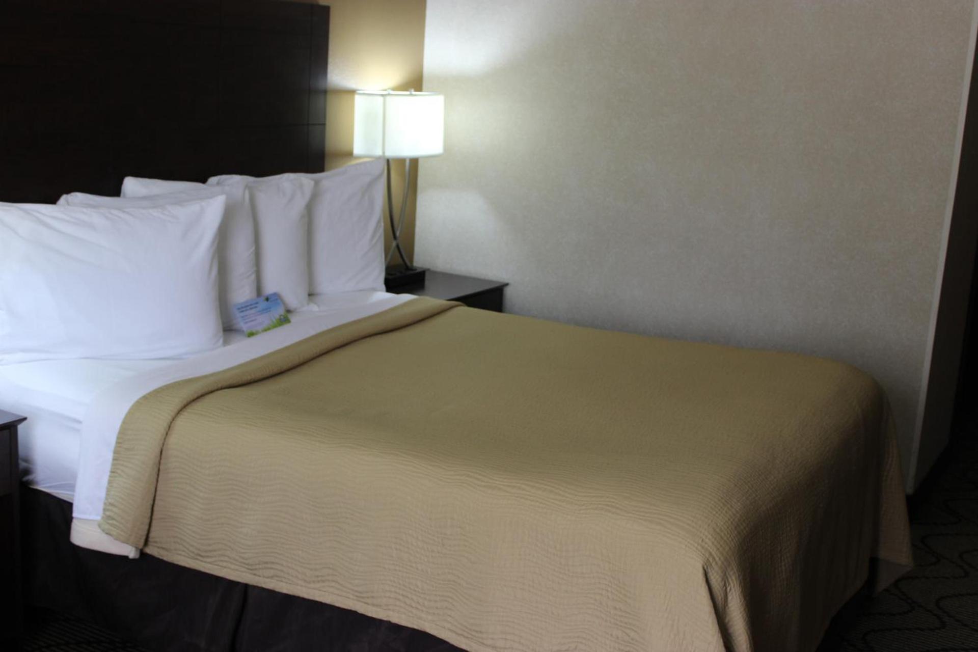 Days Inn by Wyndham Columbia Mall photo 44
