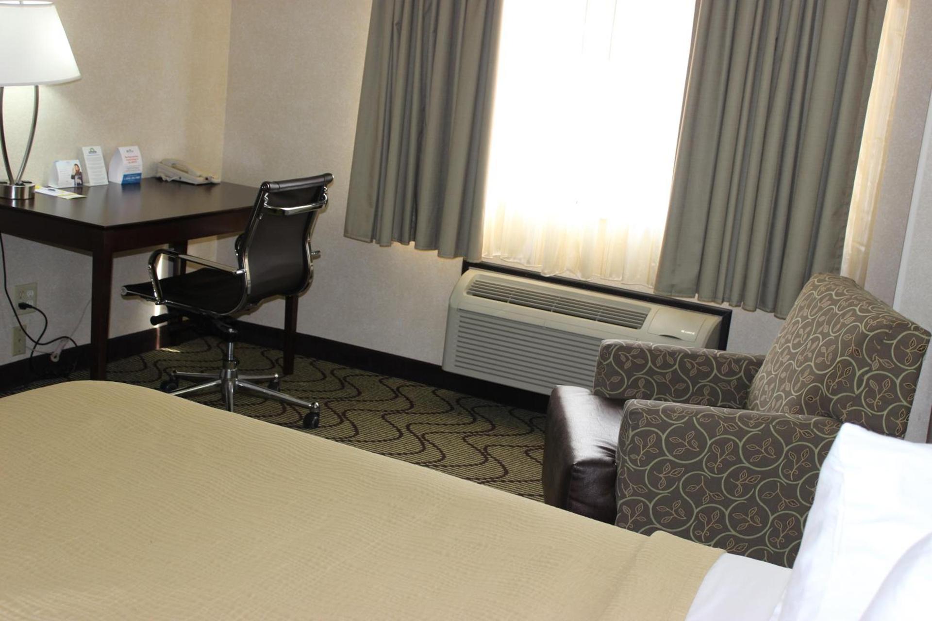 Days Inn by Wyndham Columbia Mall photo 45