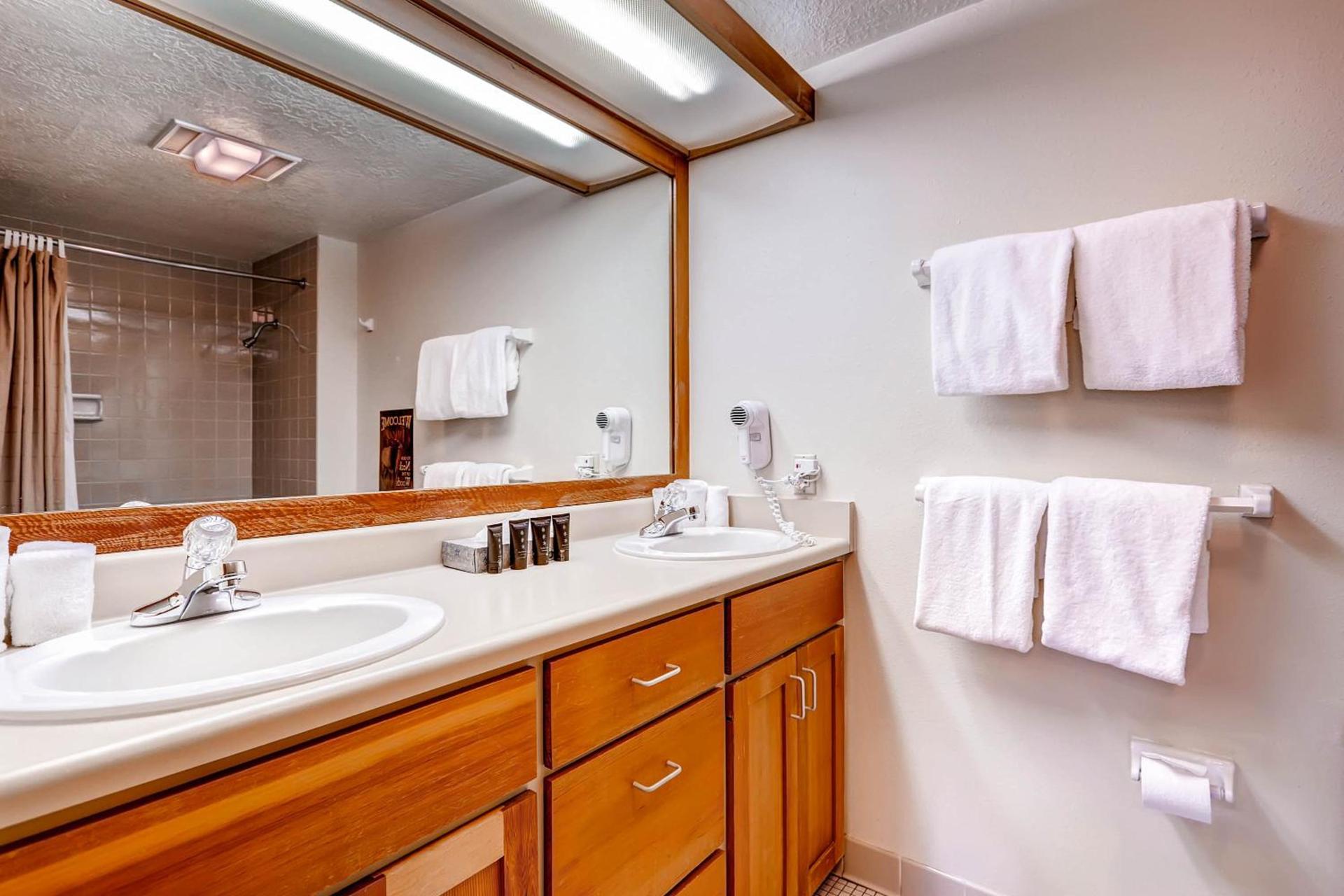 Evergreen Condominiums by Vail Resorts photo 67
