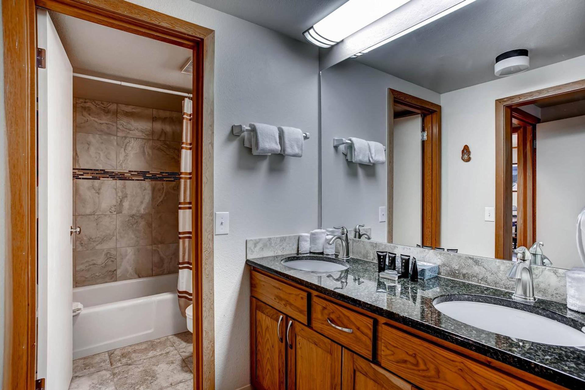 Evergreen Condominiums by Vail Resorts photo 51