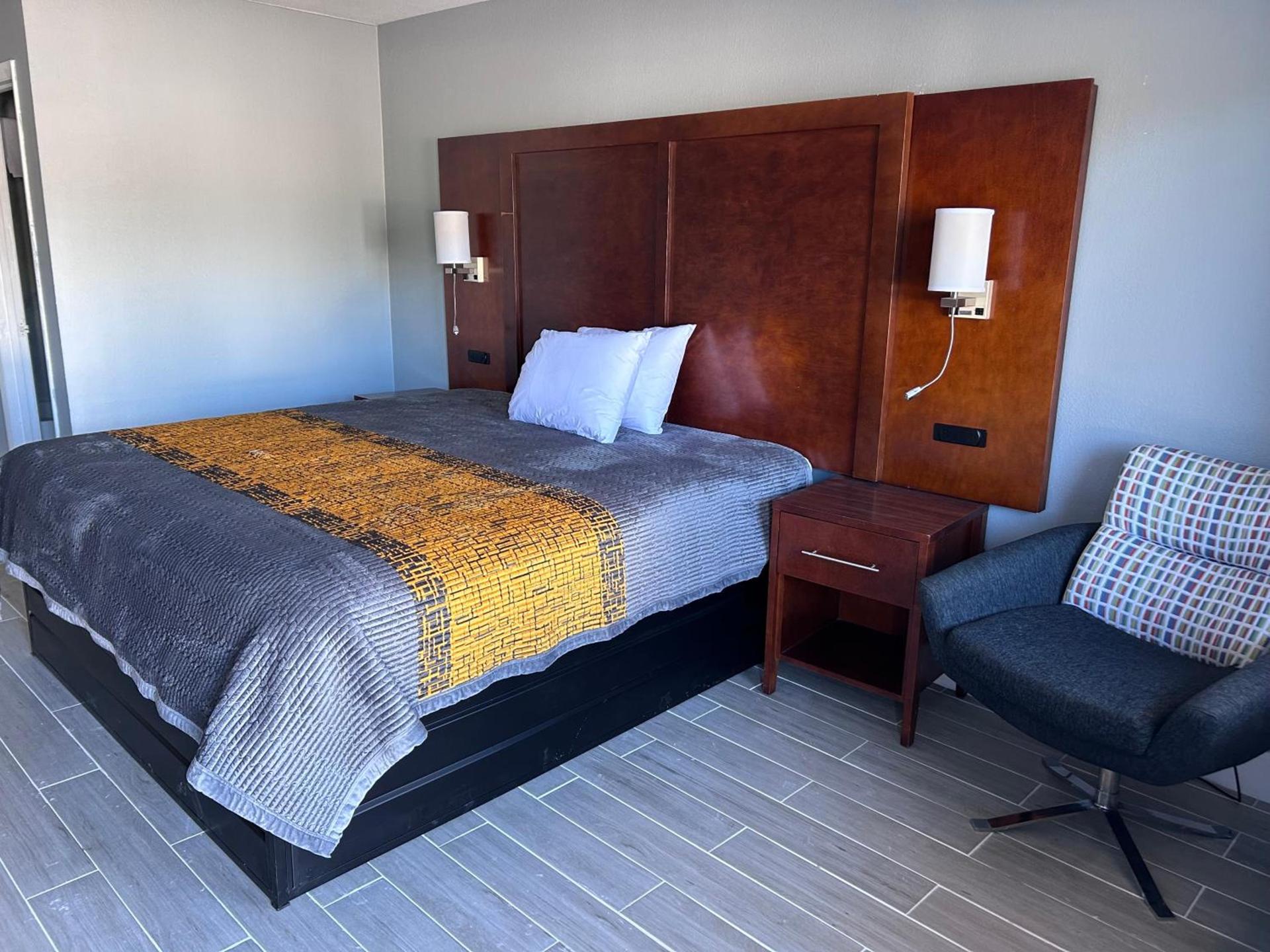 Airport Motor Inn photo 6