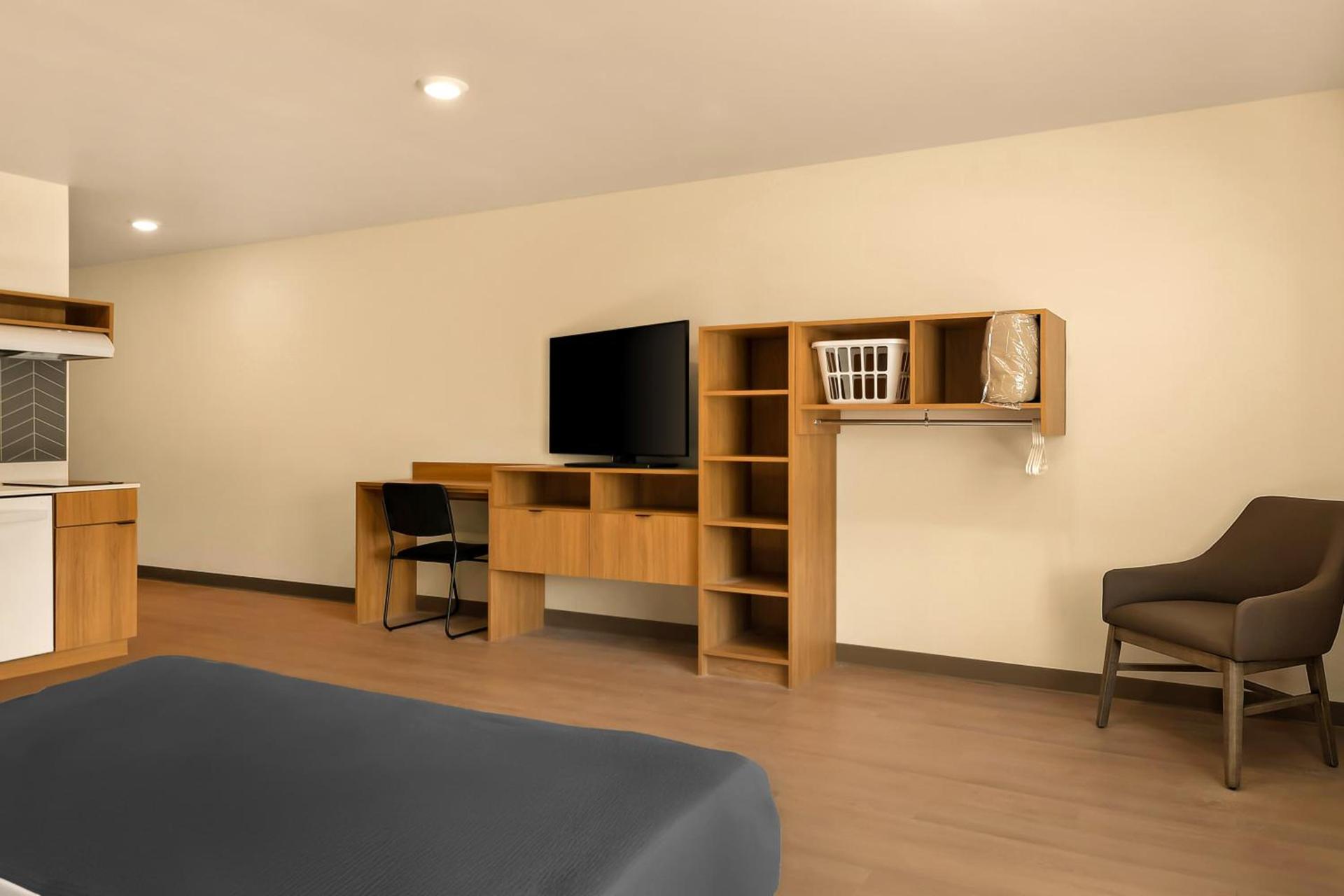 LivAway Suites Orem-Vineyard photo 3