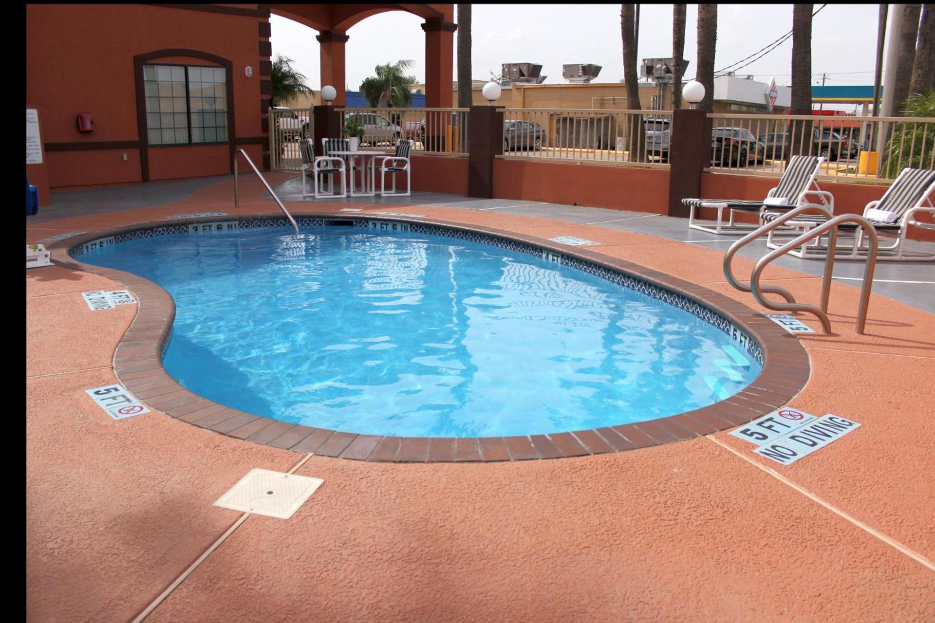 Texas Inn & Suites McAllen at La Plaza Mall and Airport photo 11