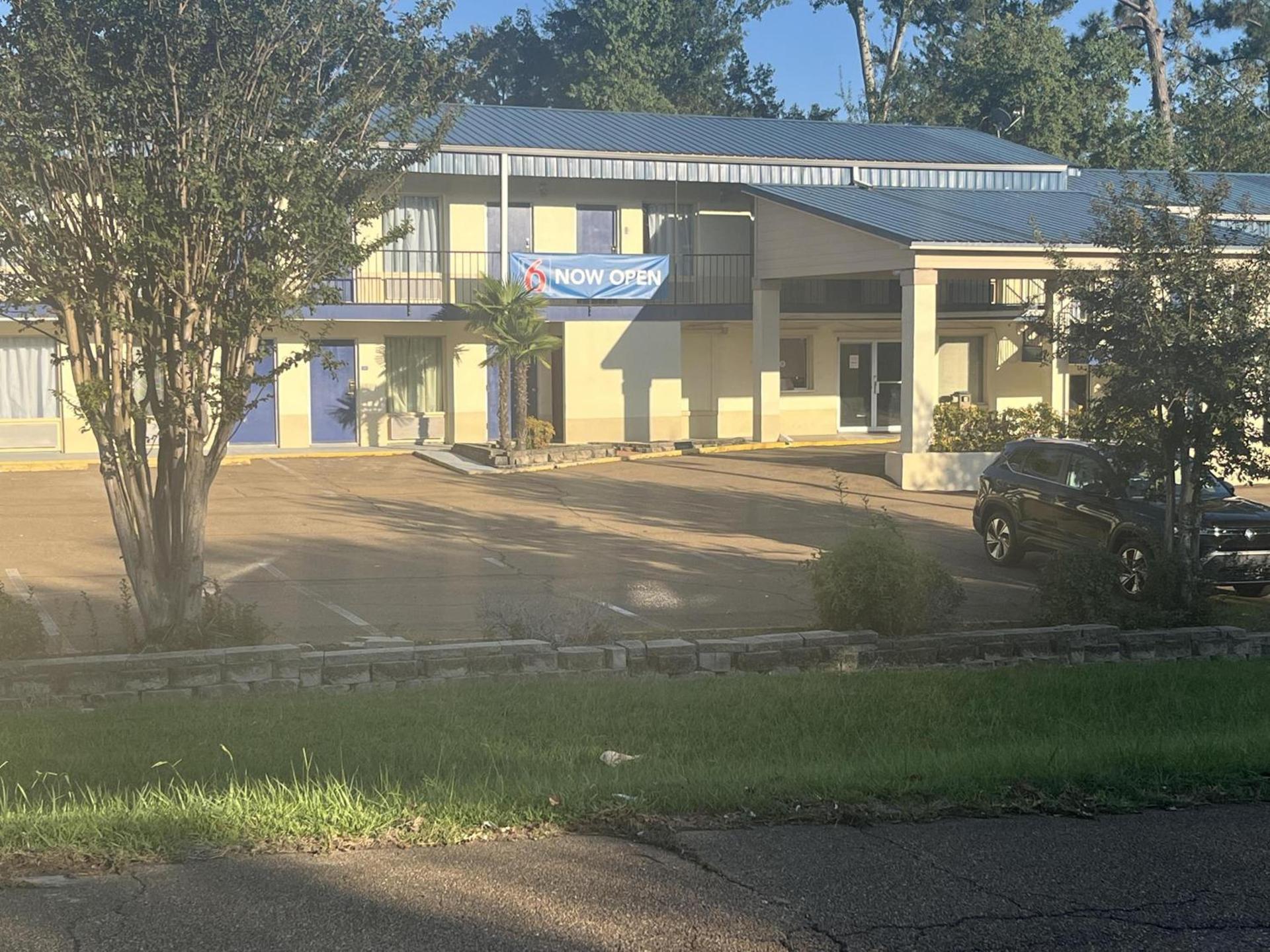 Motel 6 - McComb, MS photo 35