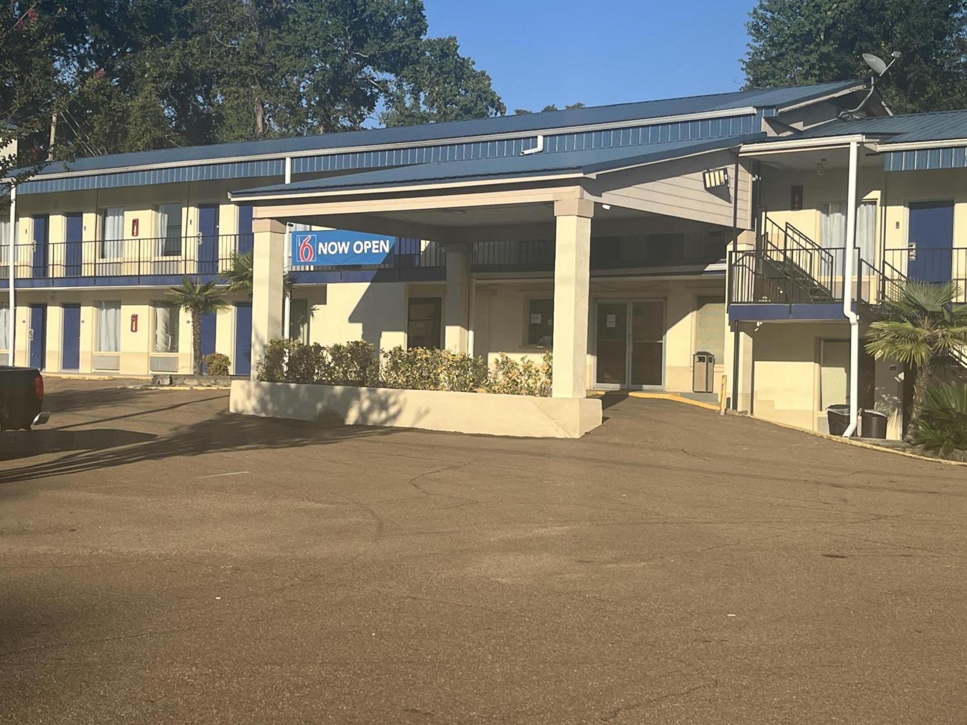 Motel 6 - McComb, MS photo 33