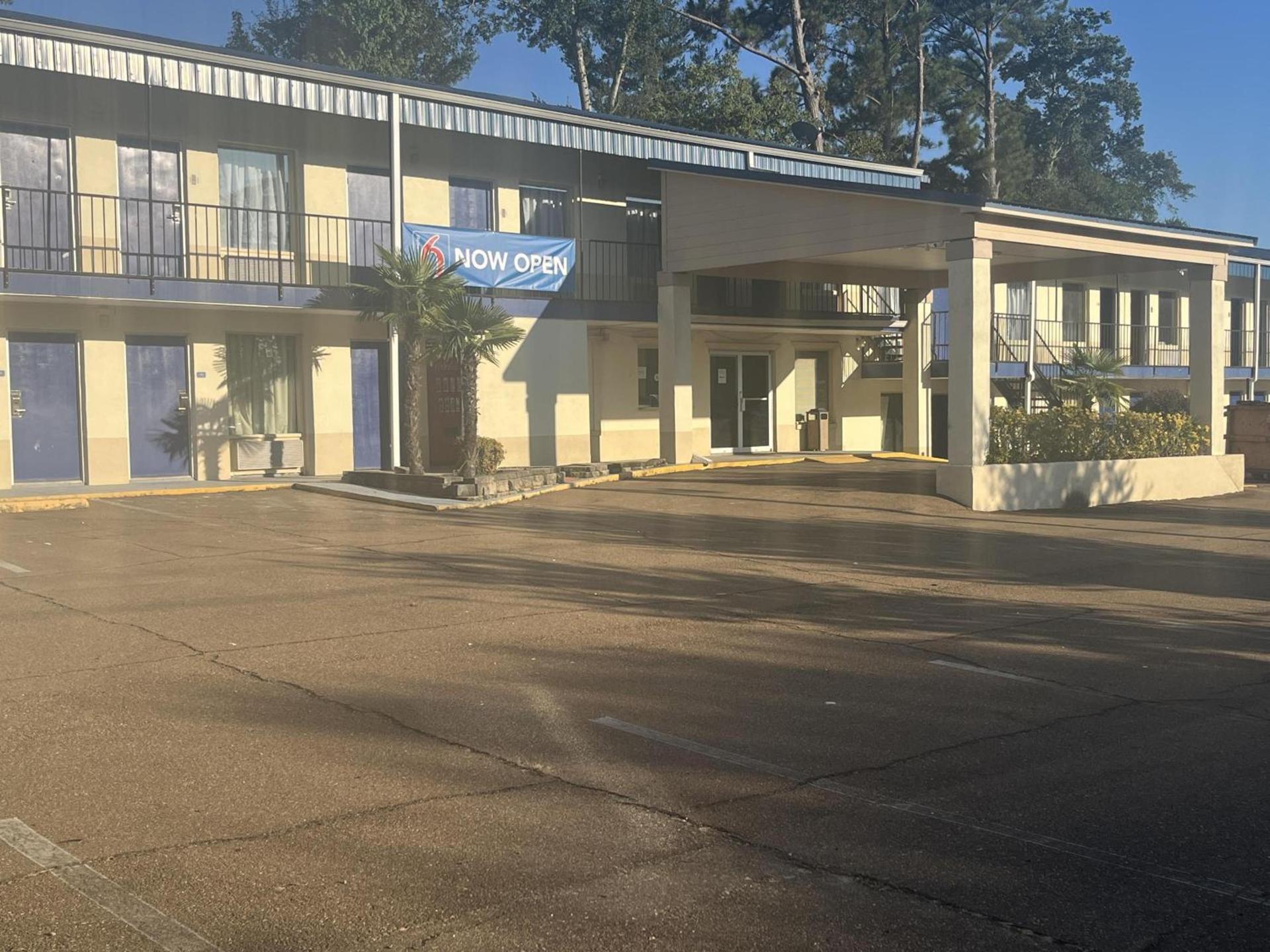 Motel 6 - McComb, MS photo 31
