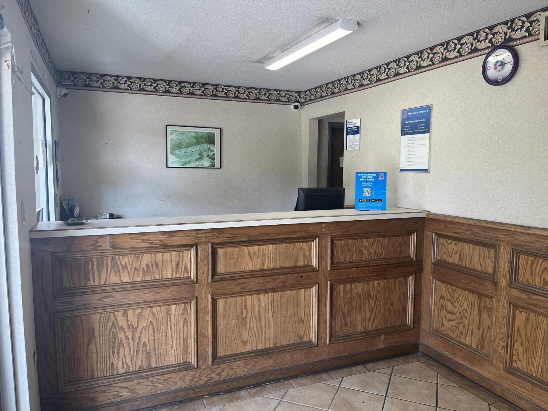 Motel 6 - McComb, MS photo 27