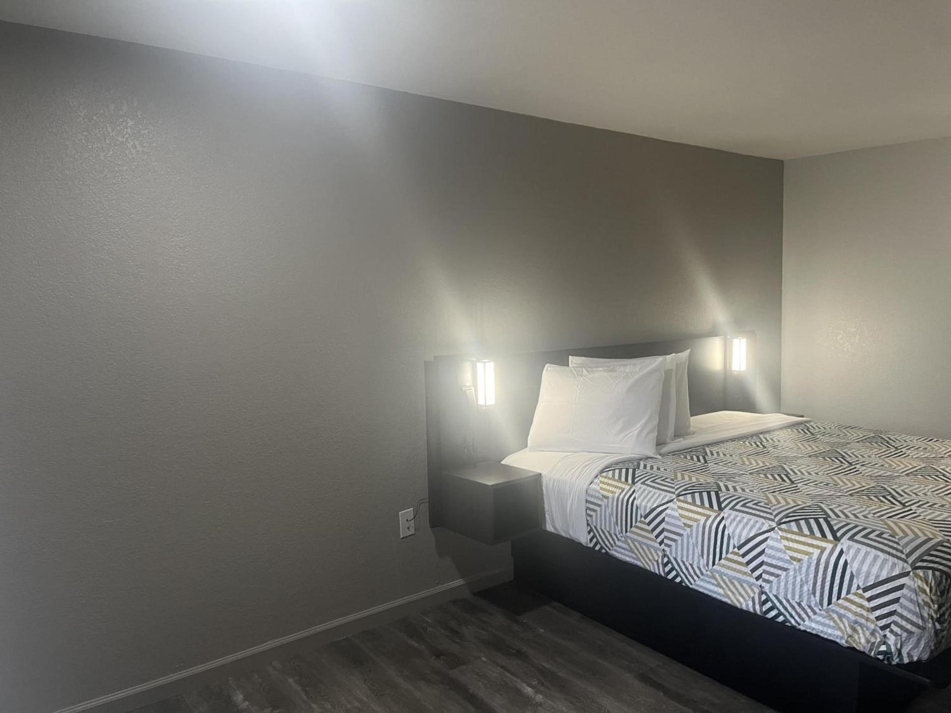 Motel 6 - McComb, MS photo 22