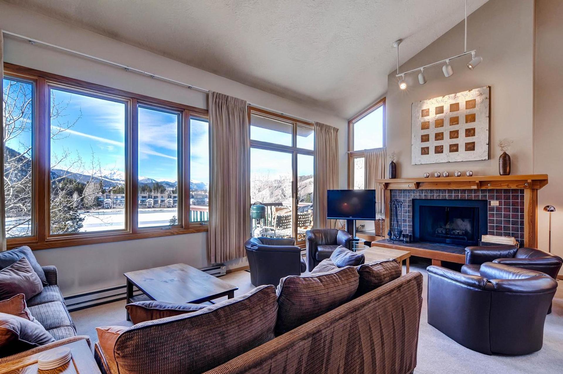 Lakeside Village by Vail Resorts photo 86