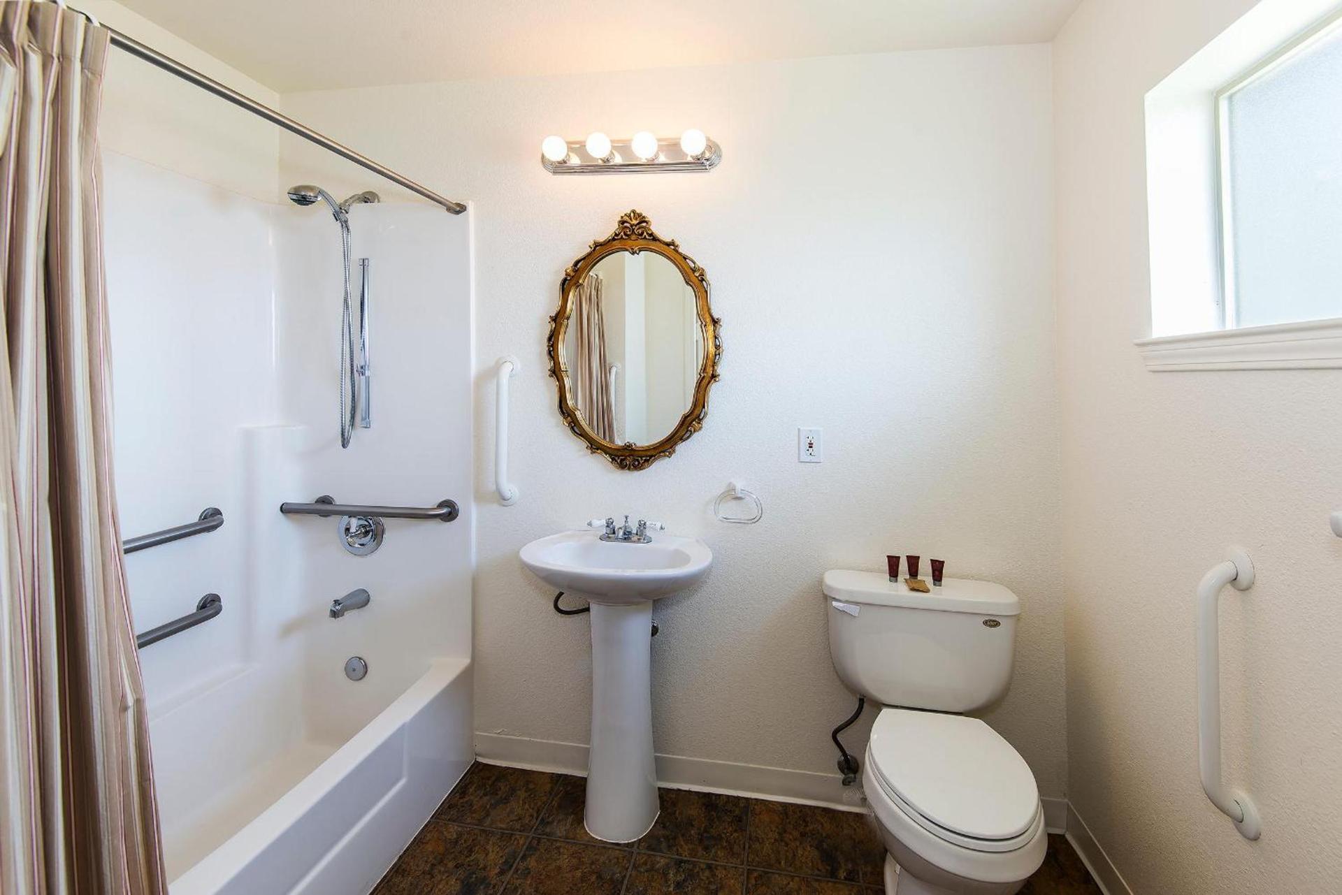 Virginia City Inn photo 73