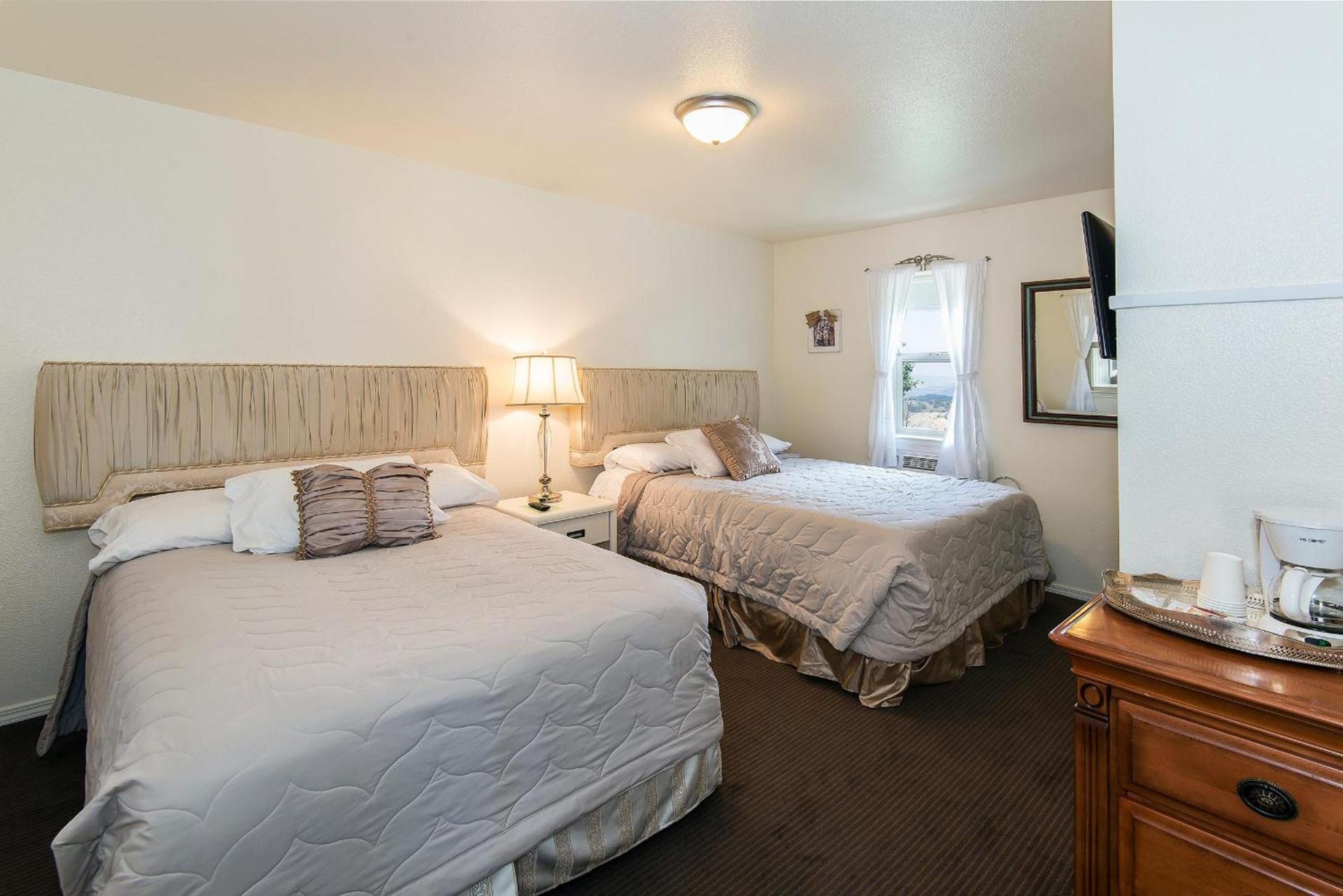 Virginia City Inn photo 79