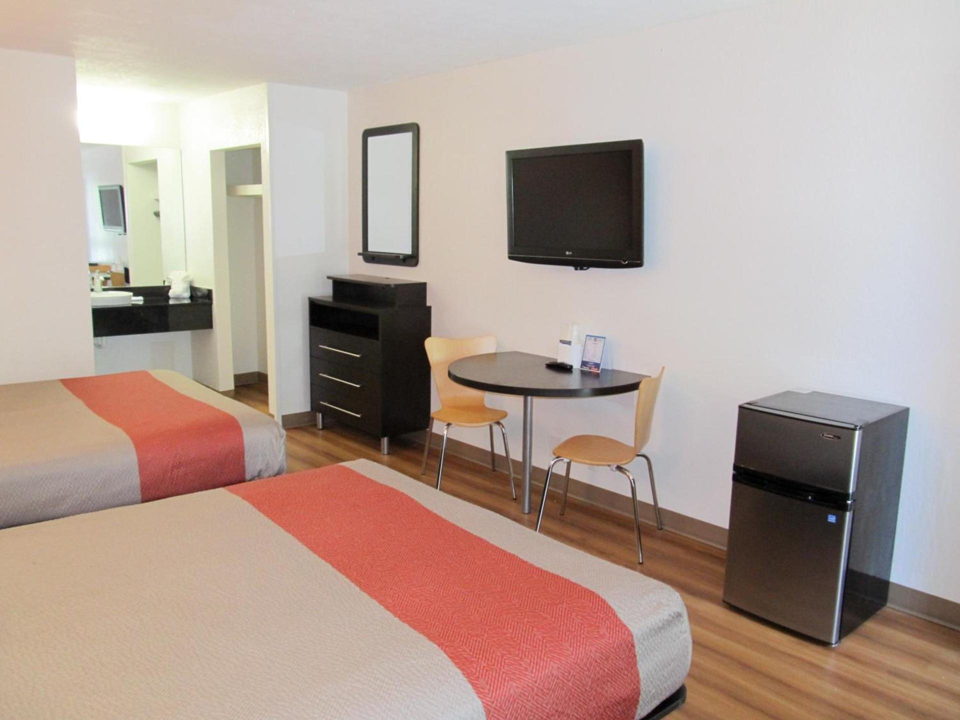 Motel 6-Savannah, GA - Midtown photo 2