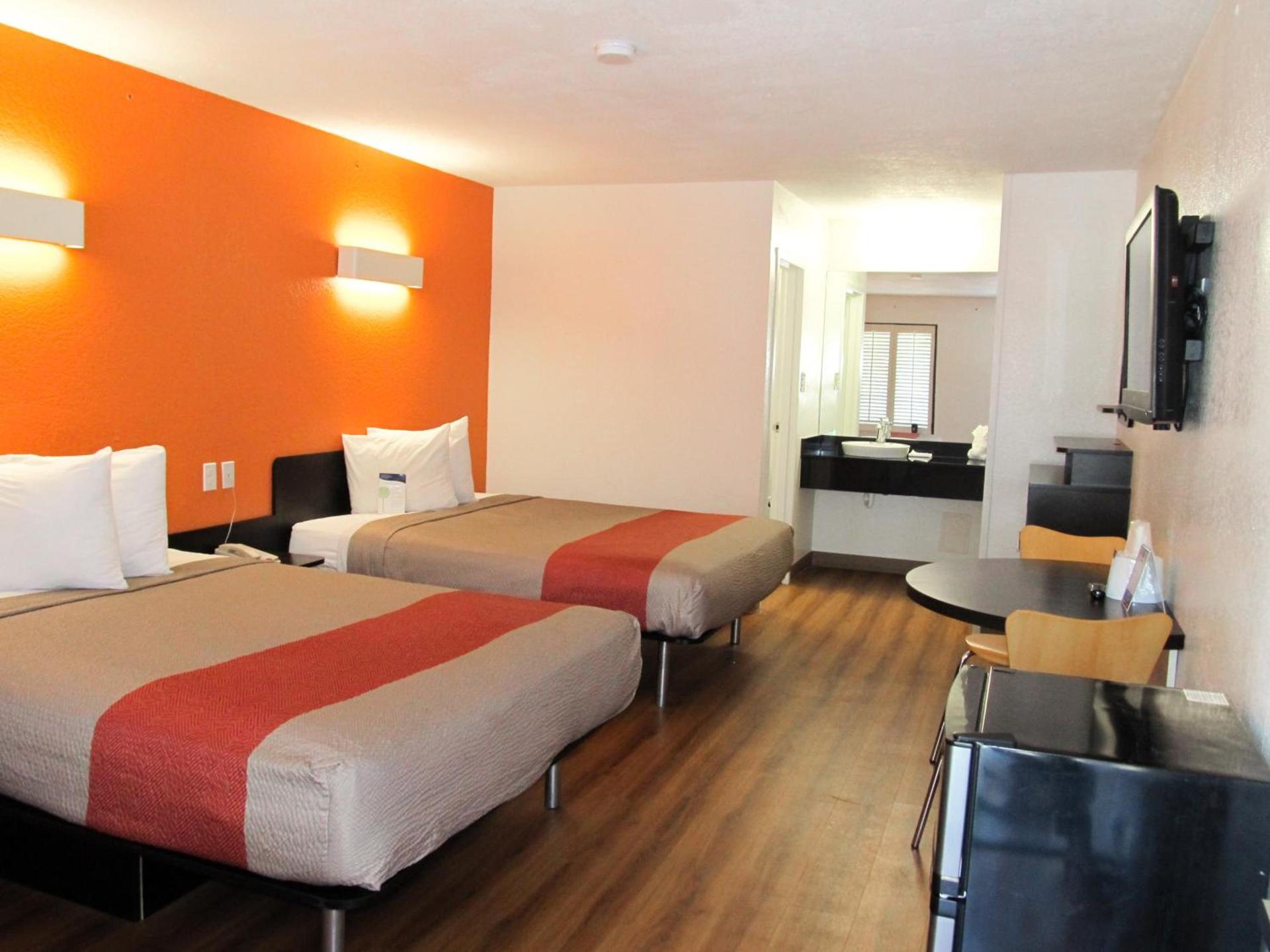 Motel 6-Savannah, GA - Midtown photo 17