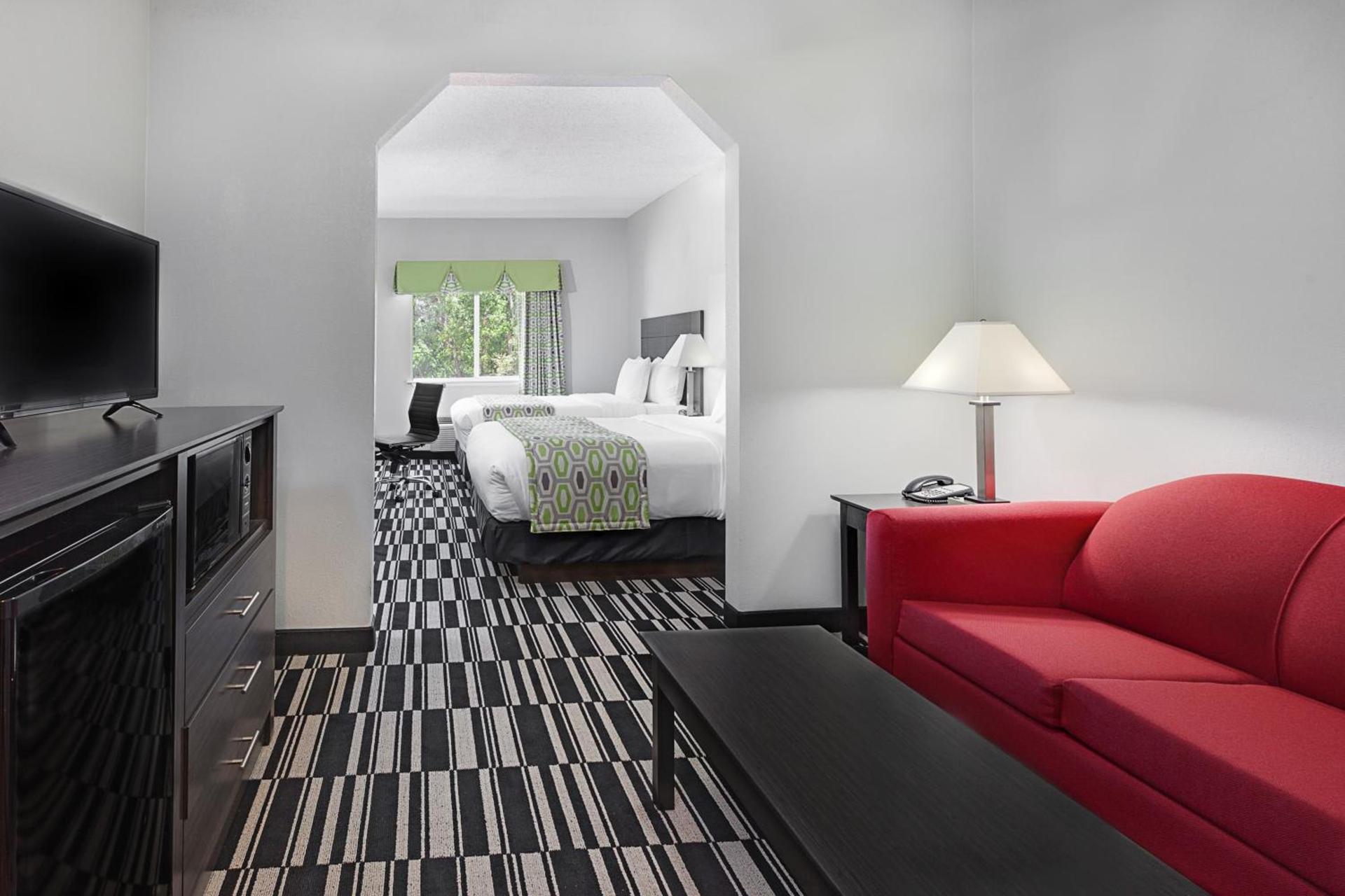 Holiday Inn Express & Suites Sulphur Springs by IHG photo 7