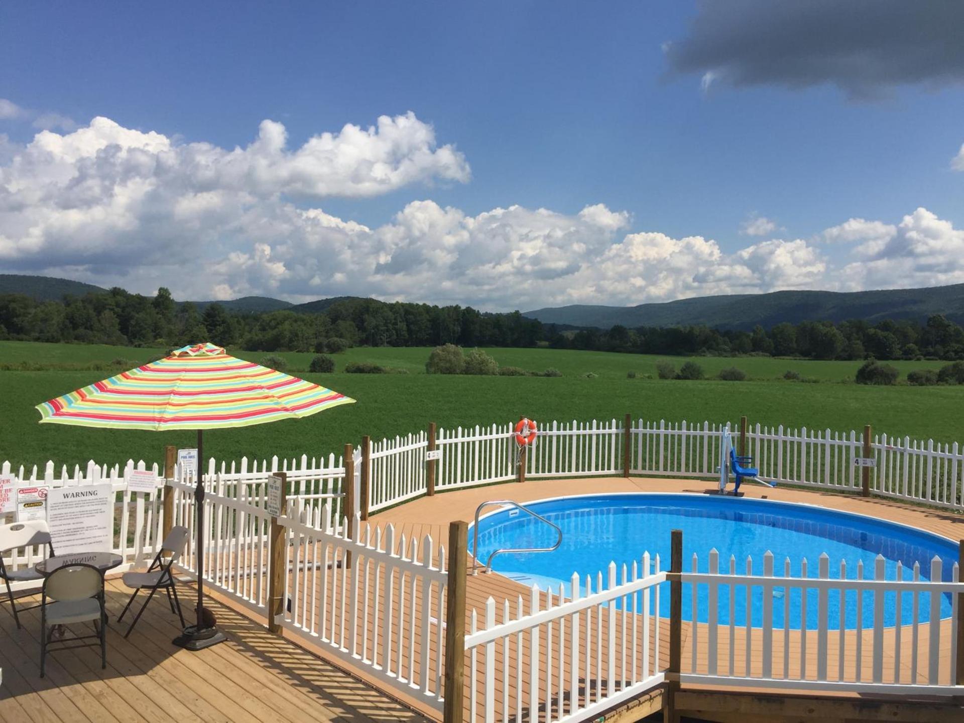 Apple Inn and Suites Cooperstown Area photo 10