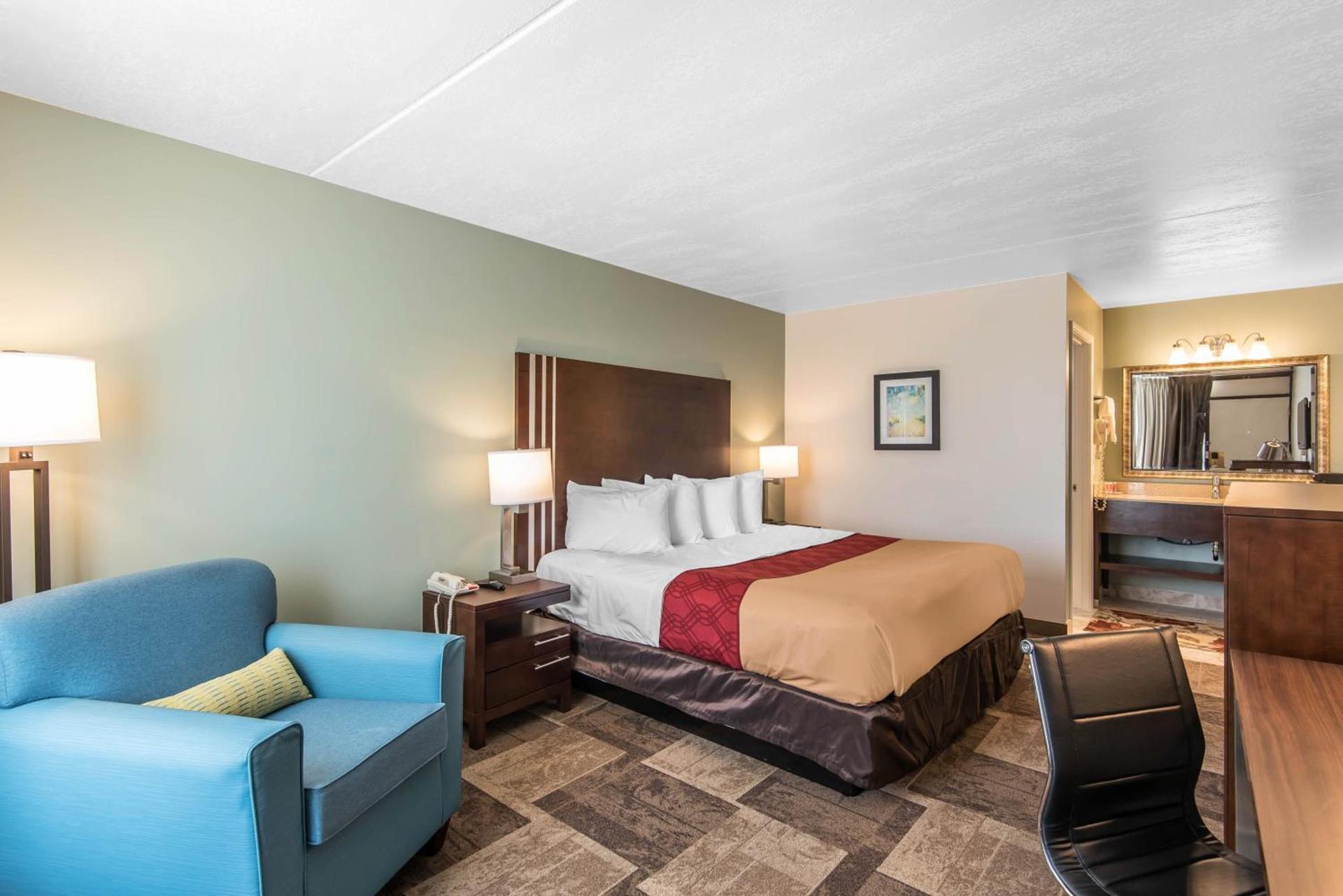 Econo Lodge Oak Grove-Blue Springs photo 5