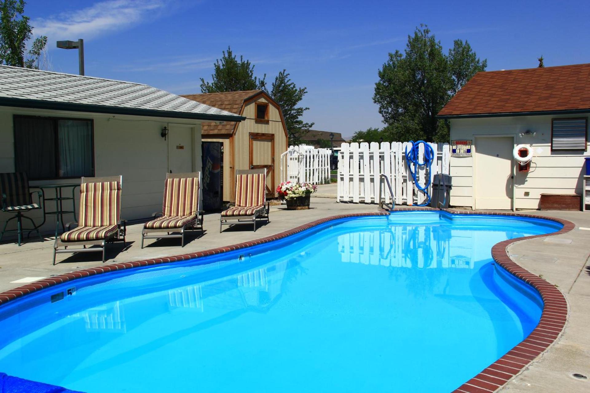 Sunrise Motor Inn photo 25