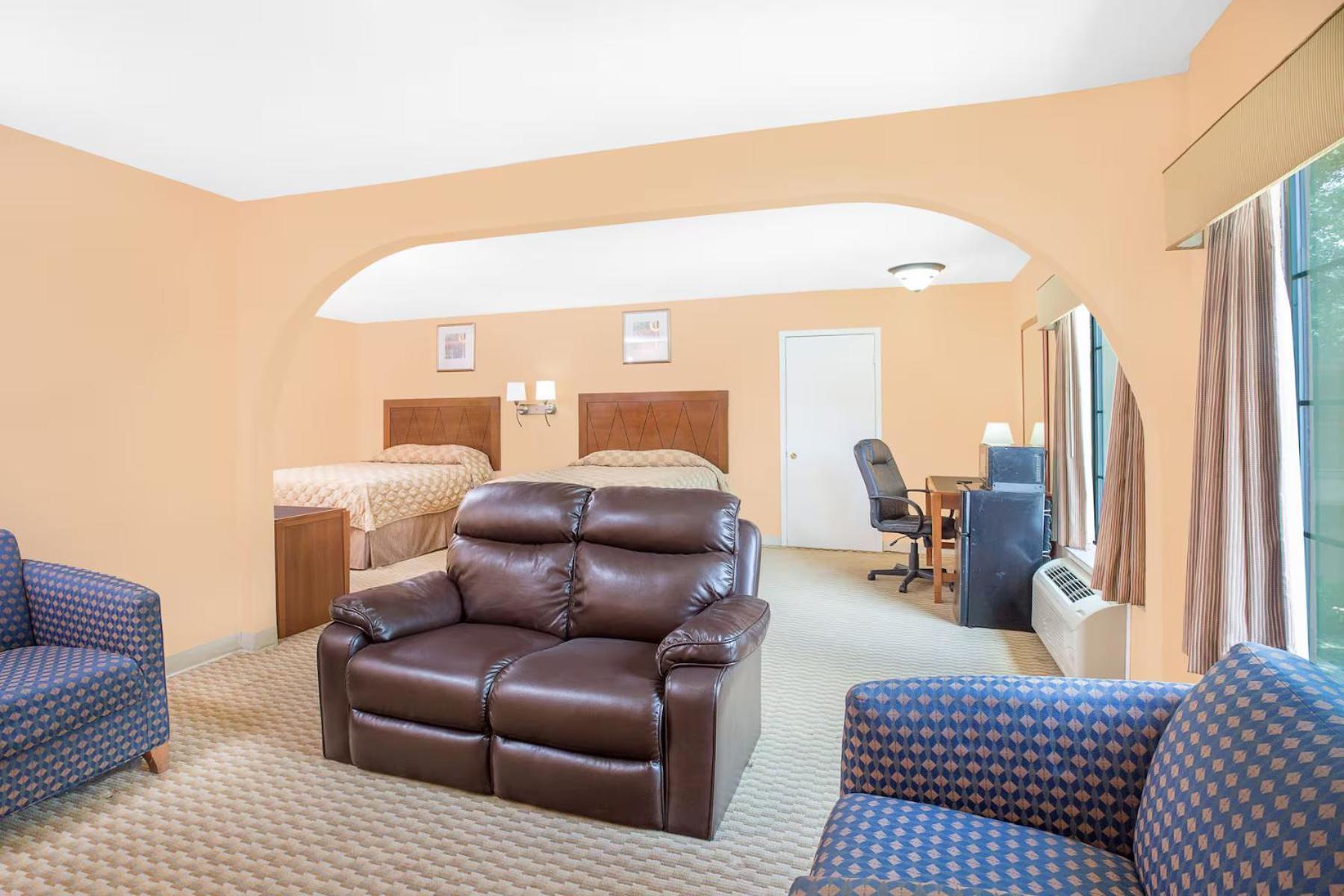 Super Motel photo 6