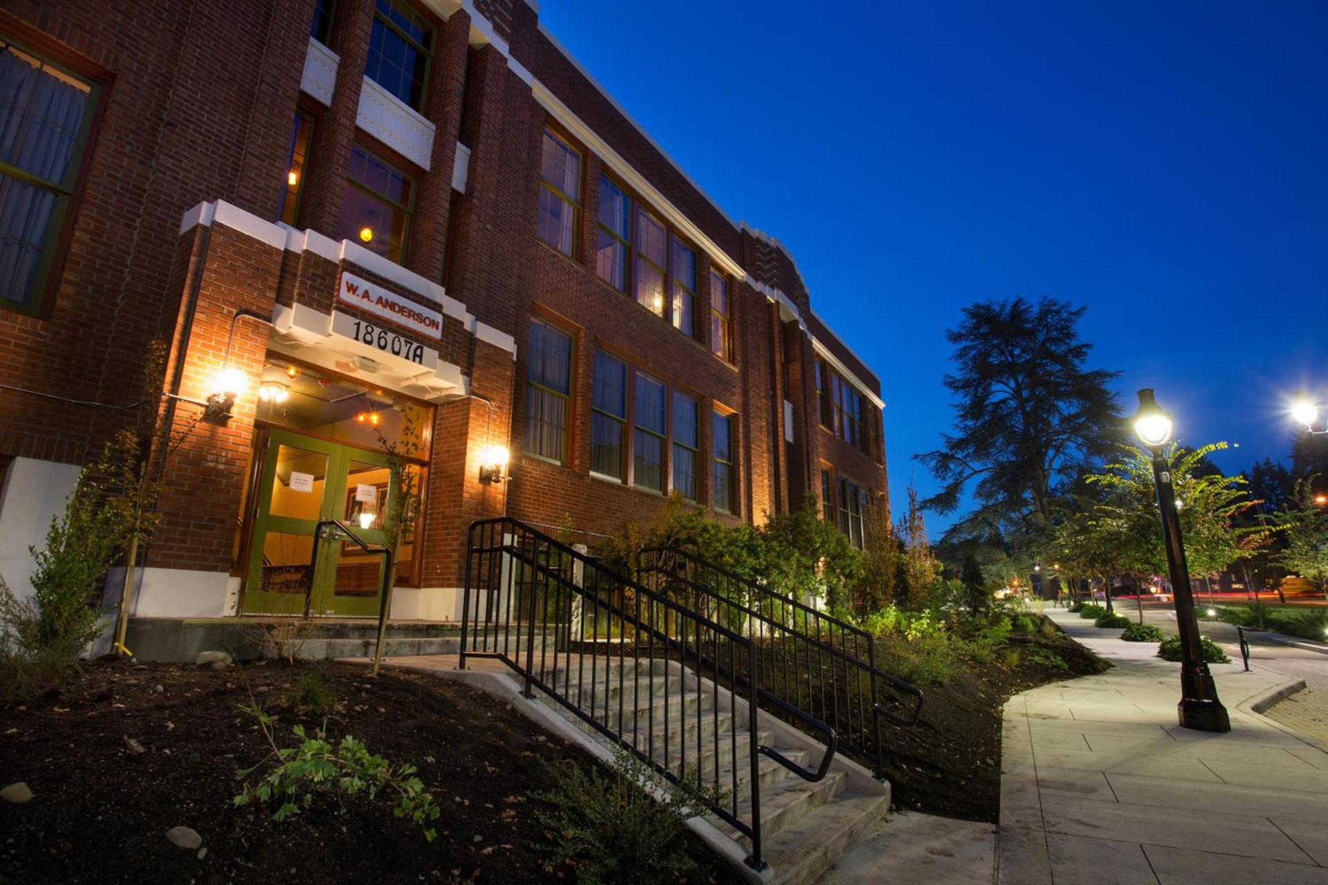 McMenamins Anderson School photo 2