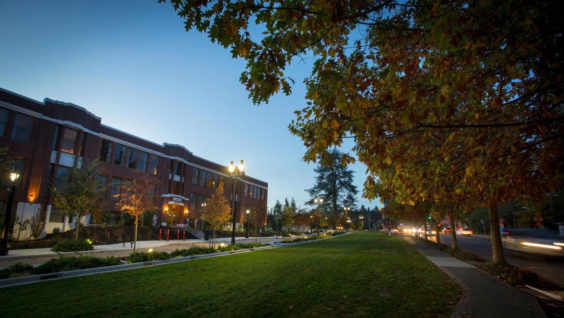 McMenamins Anderson School photo 3