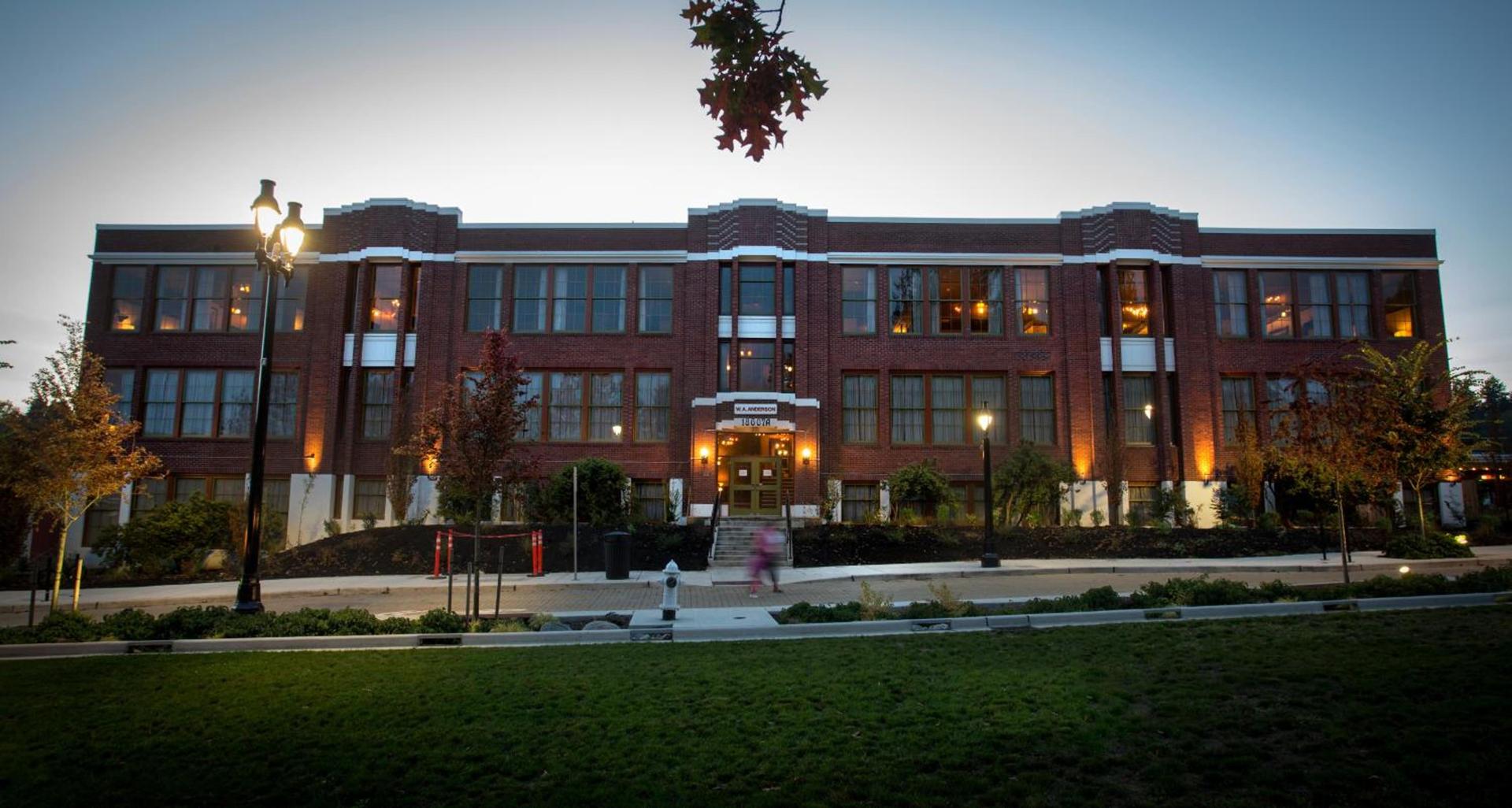 McMenamins Anderson School — hotel in Bothell
