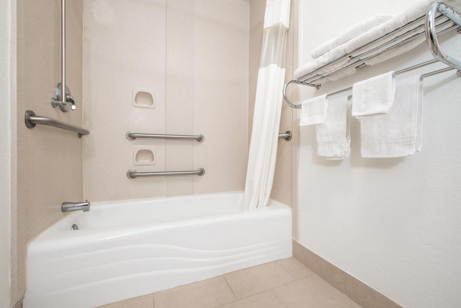 Quality Inn & Suites Clayton, NM photo 39