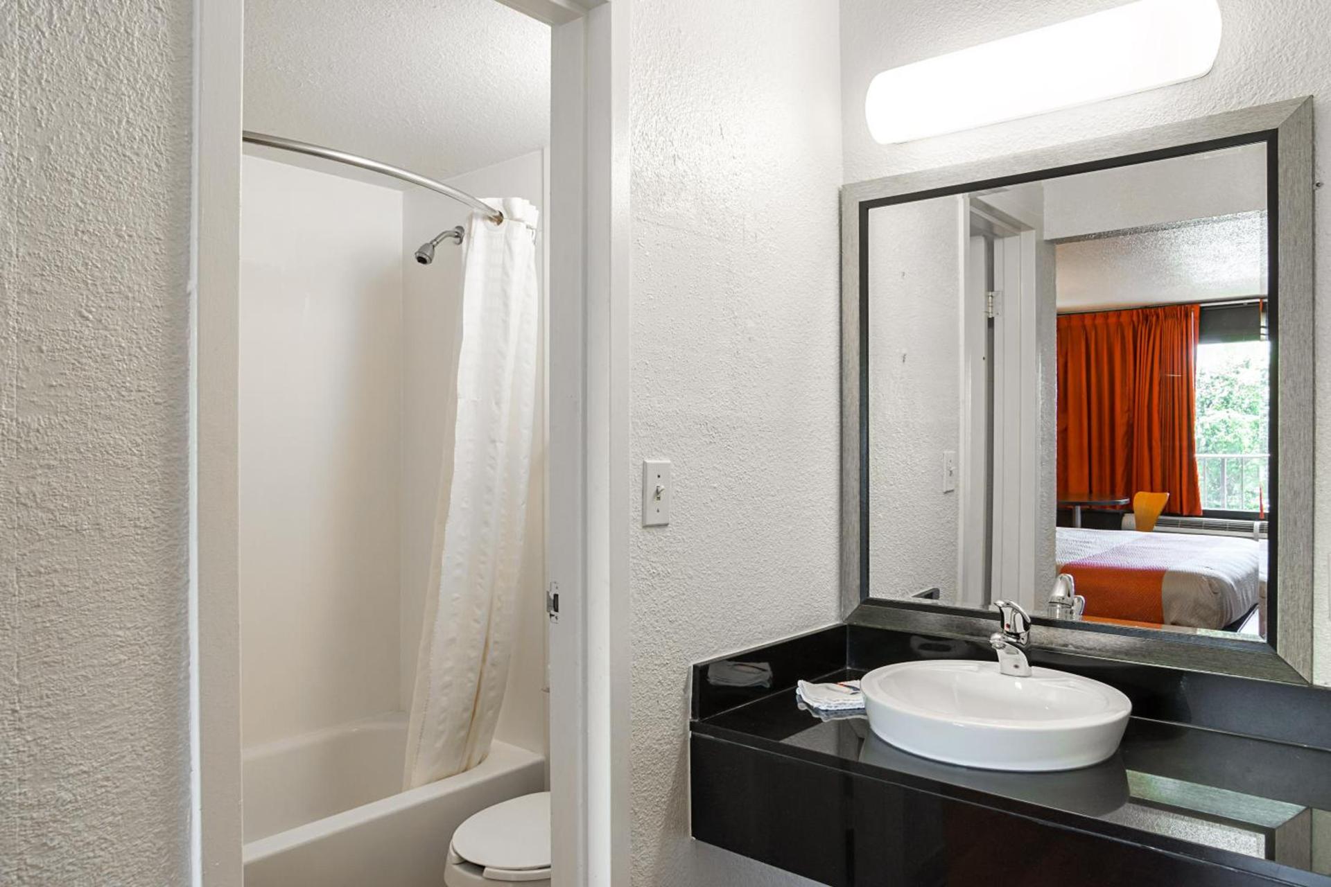 Motel 6-Little Rock, AR - West photo 57