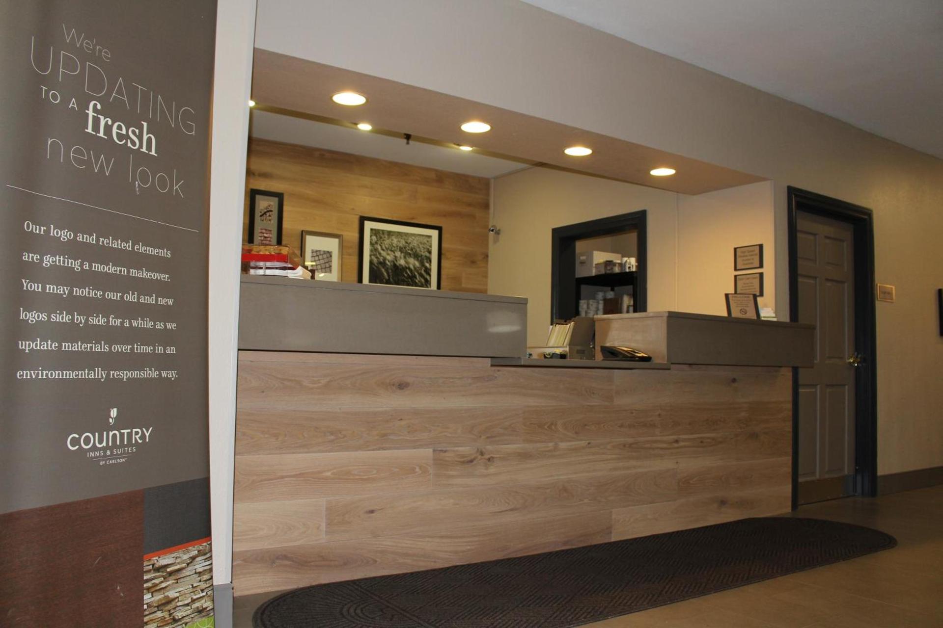 Country Inn & Suites by Radisson, Romeoville - Bolingbrook photo 25
