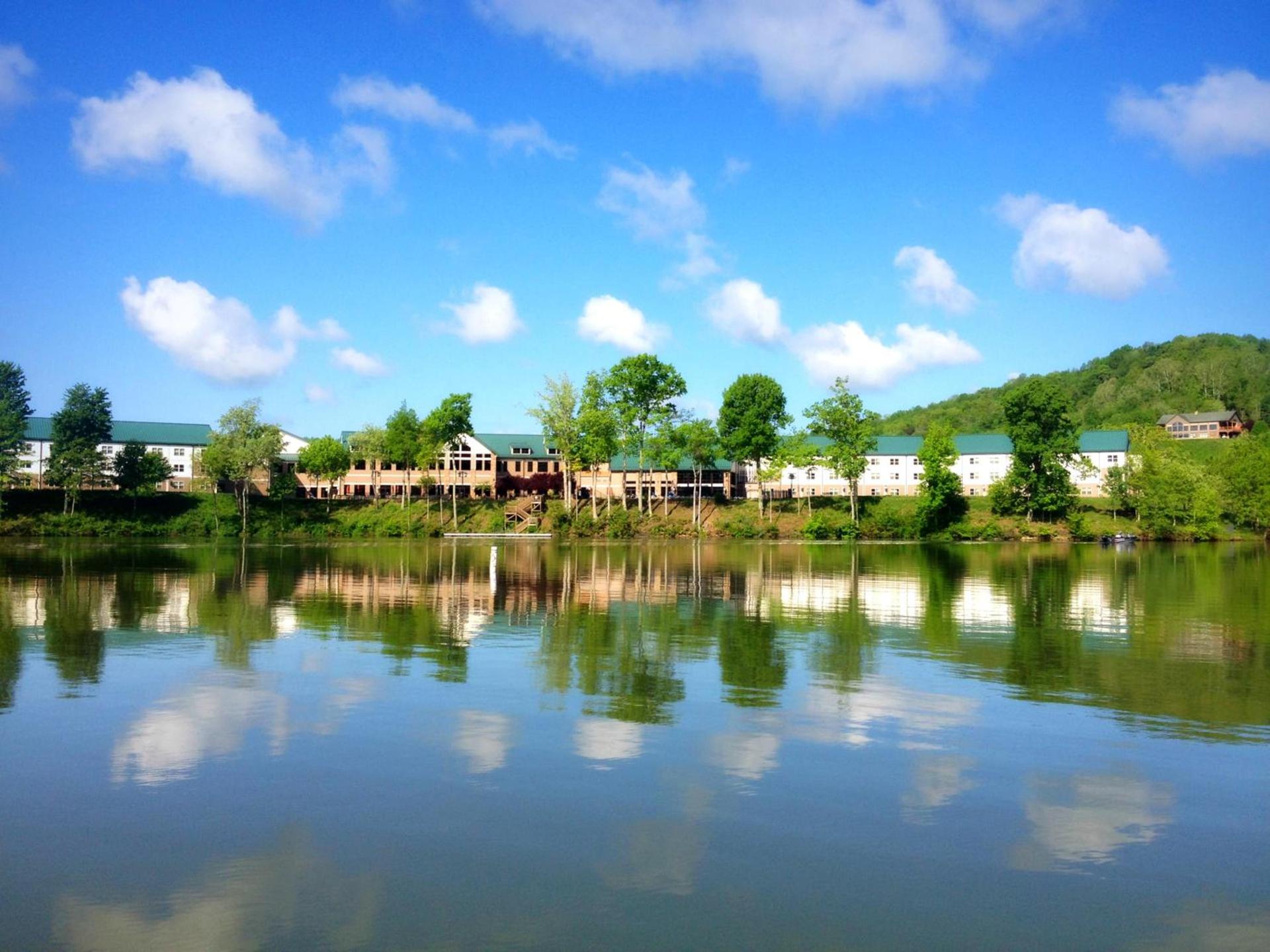 Stonewall Resort photo 1