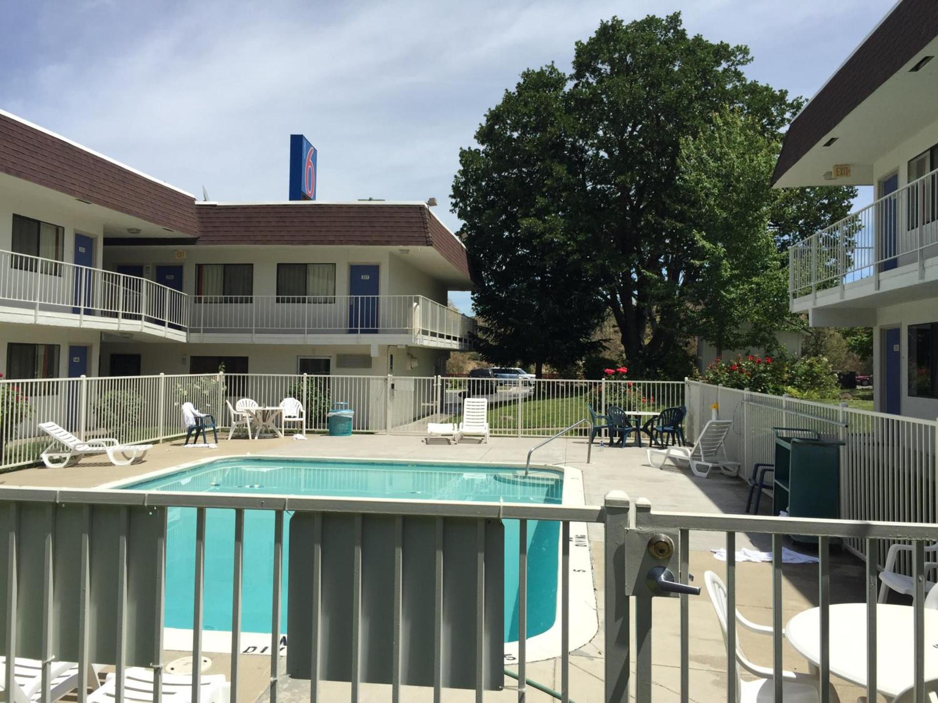 Motel 6-Yreka, CA photo 4
