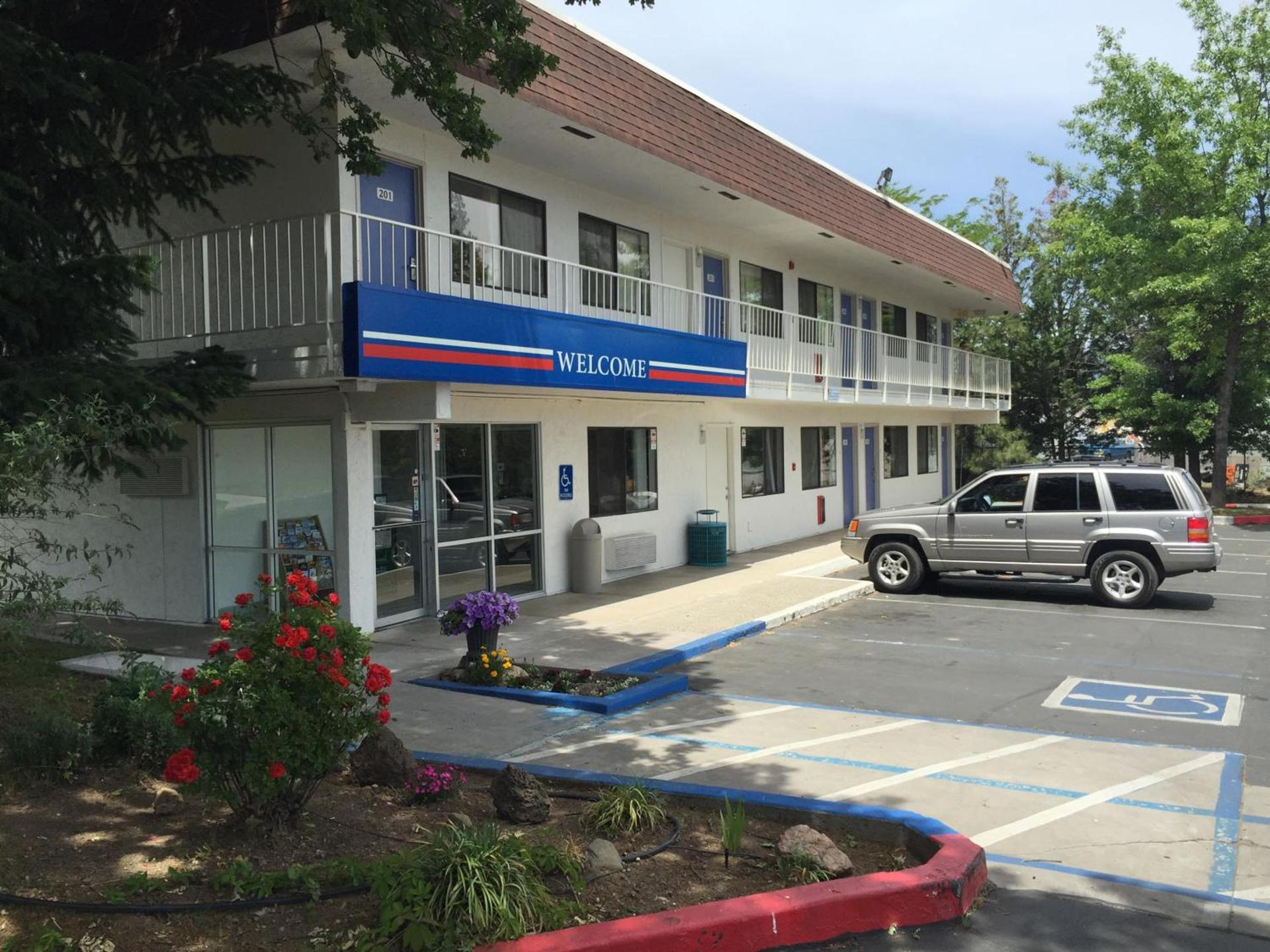 Motel 6-Yreka, CA photo 9