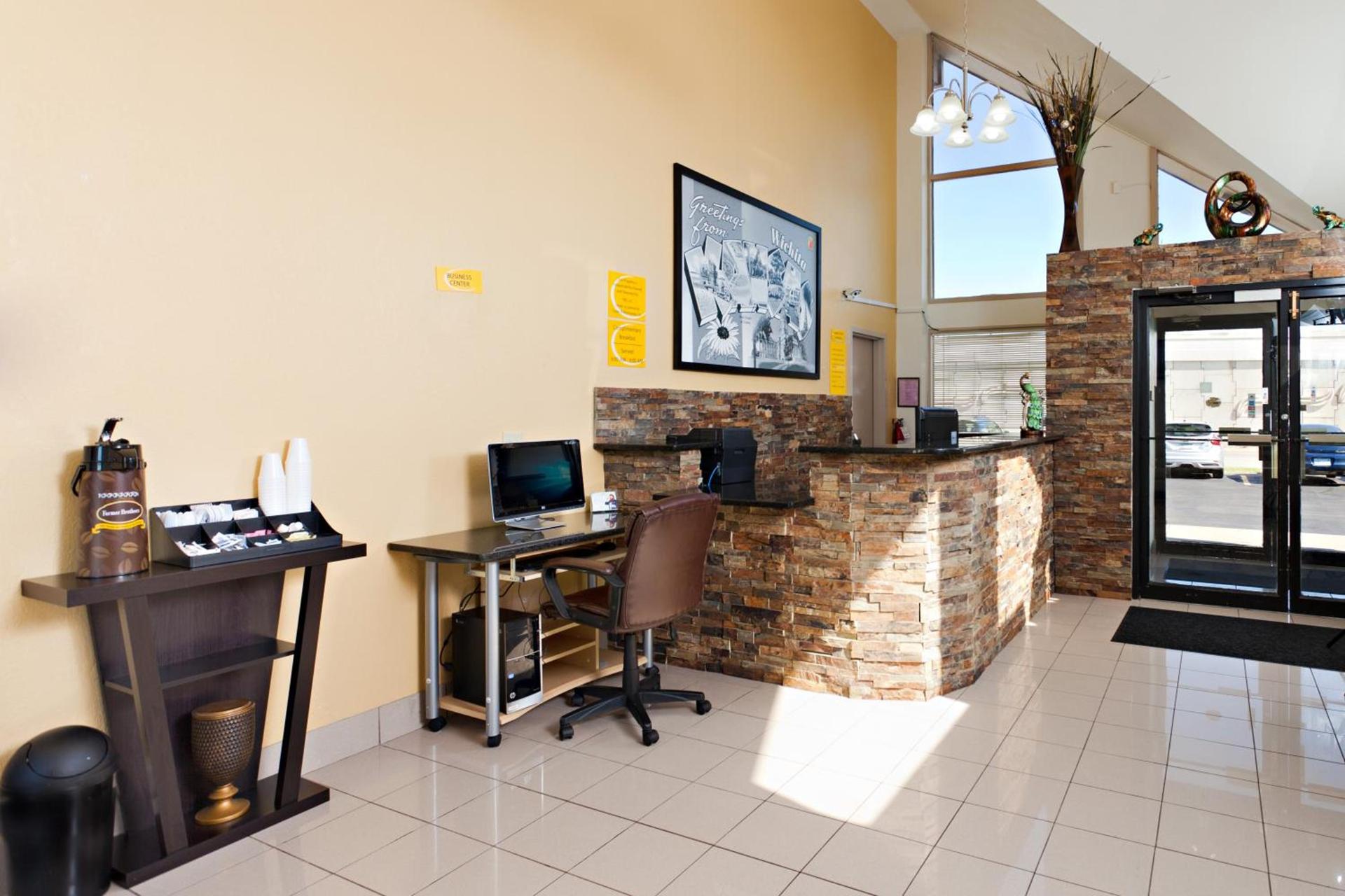 Super 8 by Wyndham Wichita Airport West Kellogg photo 87