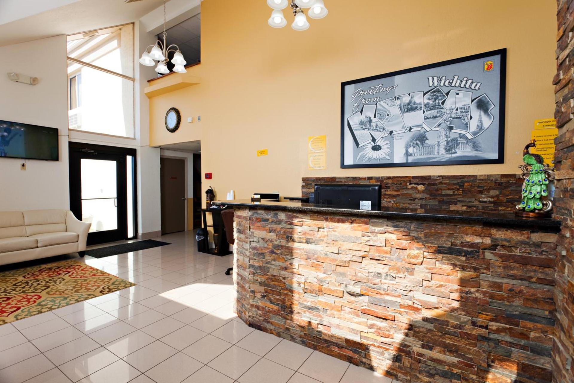 Super 8 by Wyndham Wichita Airport West Kellogg photo 92