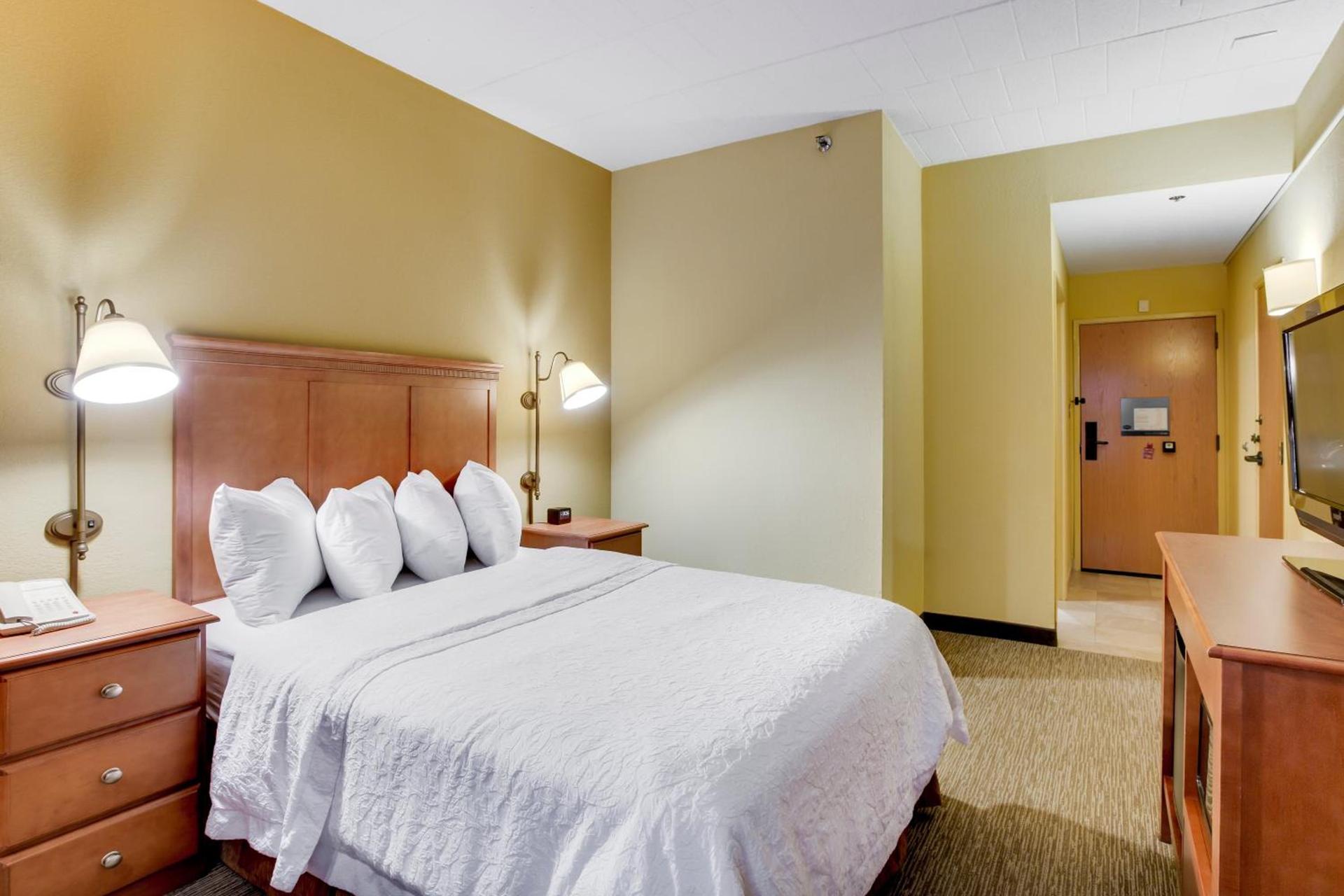 Wingate by Wyndham Cranberry photo 43